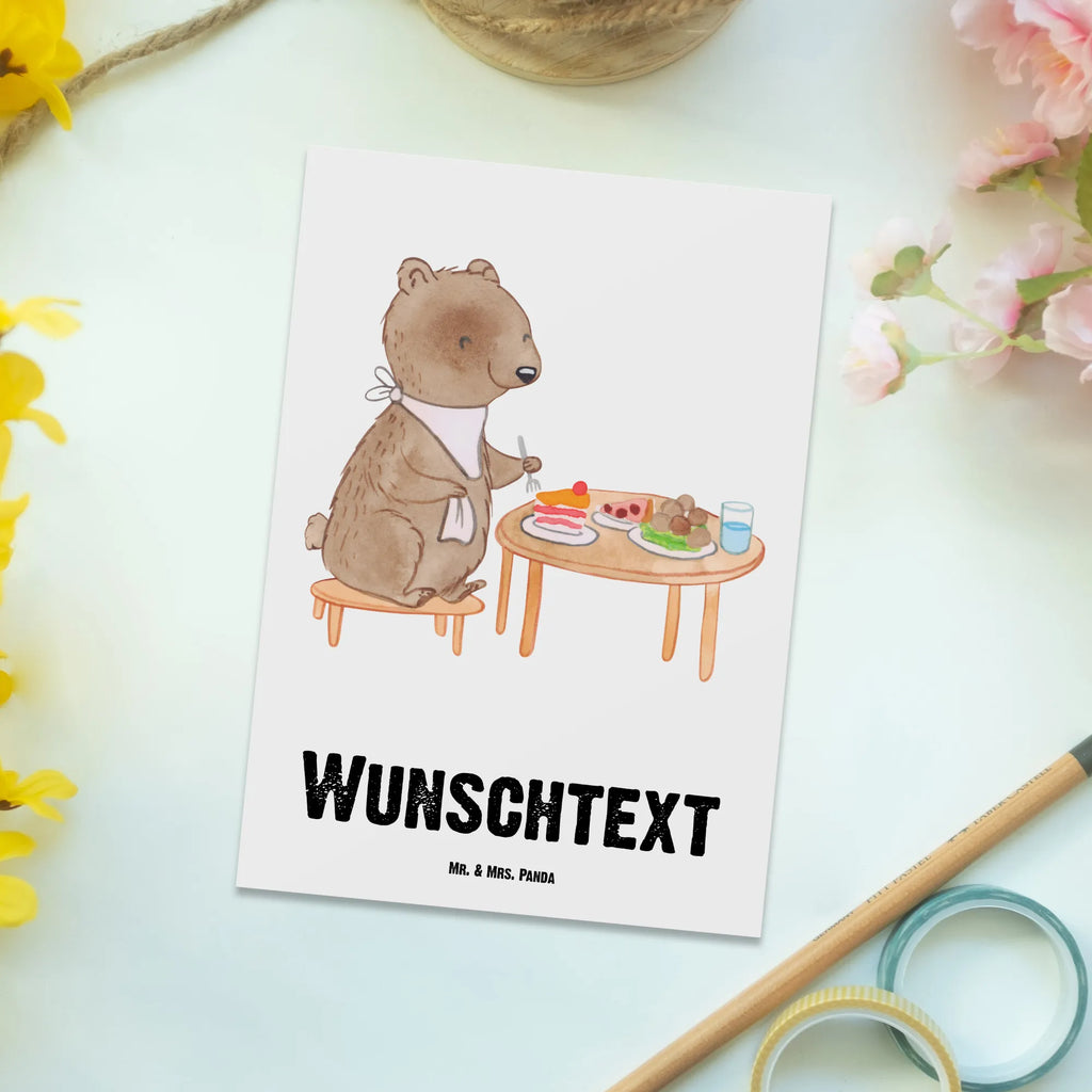 Personalisierte Postkarte Bär Essen gehen Postkarte mit Namen, Postkarte bedrucken, Postkarte mit Wunschtext, Postkarte personalisierbar, Geschenkkarte mit Namen, Grußkarte mit Namen, Karte mit Namen, Einladung mit Namen, Ansichtskarte mit Namen, Geschenkkarte mit Wunschtext, Grußkarte mit Wunschtext, Karte mit Wunschtext, Einladung mit Wunschtext, Ansichtskarte mit Wunschtext, Geschenk, Sport, Sportart, Hobby, Schenken, Danke, Dankeschön, Auszeichnung, Gewinn, Sportler, Essen gehen, Essen, Restaurant, Restaurantbesuch