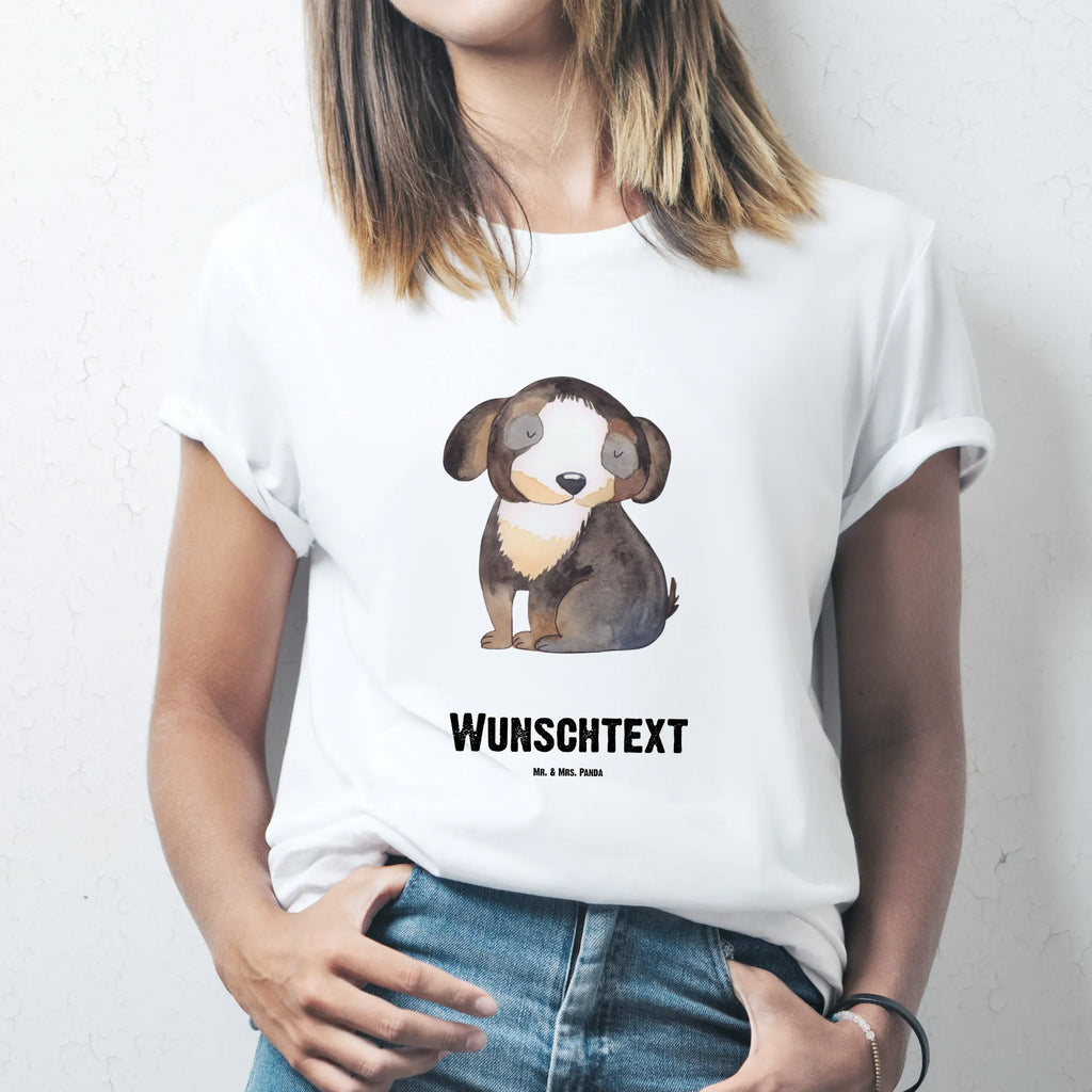 Personalisiertes T-Shirt Hund entspannt T-Shirt Personalisiert, T-Shirt mit Namen, T-Shirt mit Aufruck, Männer, Frauen, Wunschtext, Bedrucken, Hund, Hundemotiv, Haustier, Hunderasse, Tierliebhaber, Hundebesitzer, Sprüche, schwarzer Hund, Hundeliebe, Liebe, Hundeglück