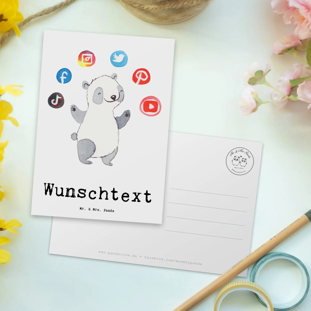 Personalisierte Postkarte Social Media Manager Herz Postkarte mit Namen, Postkarte bedrucken, Postkarte mit Wunschtext, Postkarte personalisierbar, Geschenkkarte mit Namen, Grußkarte mit Namen, Karte mit Namen, Einladung mit Namen, Ansichtskarte mit Namen, Geschenkkarte mit Wunschtext, Grußkarte mit Wunschtext, Karte mit Wunschtext, Einladung mit Wunschtext, Ansichtskarte mit Wunschtext, Beruf, Ausbildung, Jubiläum, Abschied, Rente, Kollege, Kollegin, Geschenk, Schenken, Arbeitskollege, Mitarbeiter, Firma, Danke, Dankeschön