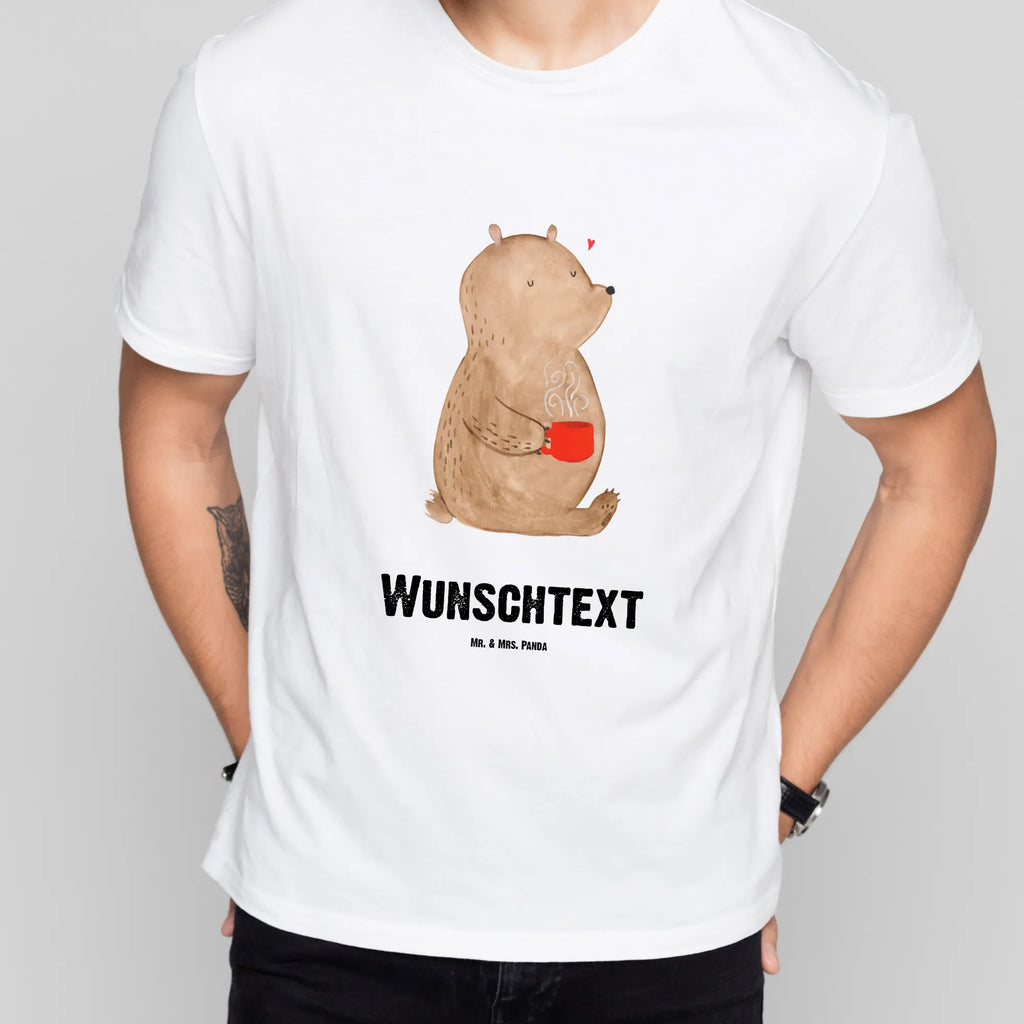 Personalisiertes T-Shirt Bär Kaffee T-Shirt Personalisiert, T-Shirt mit Namen, T-Shirt mit Aufruck, Männer, Frauen, Wunschtext, Bedrucken, Bär, Teddy, Teddybär, Kaffee, Coffee, Bären, guten Morgen, Morgenroutine, Welt erobern, Welt retten, Motivation