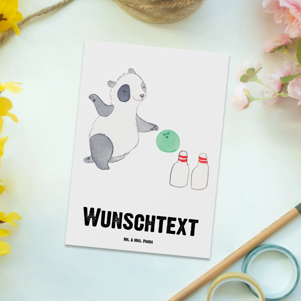 Personalisierte Postkarte Panda Bowling Postkarte mit Namen, Postkarte bedrucken, Postkarte mit Wunschtext, Postkarte personalisierbar, Geschenkkarte mit Namen, Grußkarte mit Namen, Karte mit Namen, Einladung mit Namen, Ansichtskarte mit Namen, Geschenkkarte mit Wunschtext, Grußkarte mit Wunschtext, Karte mit Wunschtext, Einladung mit Wunschtext, Ansichtskarte mit Wunschtext, Geschenk, Sport, Sportart, Hobby, Schenken, Danke, Dankeschön, Auszeichnung, Gewinn, Sportler, Bowling, Bowlen gehen, Bowling Center, Bowlingbahn, Kegelbahn, Kegelausflug, Bowlingausflug, Bowlingparty