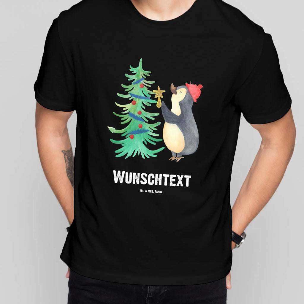 Personalisiertes T-Shirt Pinguin Weihnachtsbaum T-Shirt Personalisiert, T-Shirt mit Namen, T-Shirt mit Aufruck, Männer, Frauen, Wunschtext, Bedrucken, Winter, Weihnachten, Weihnachtsdeko, Nikolaus, Advent, Heiligabend, Wintermotiv, Pinguin