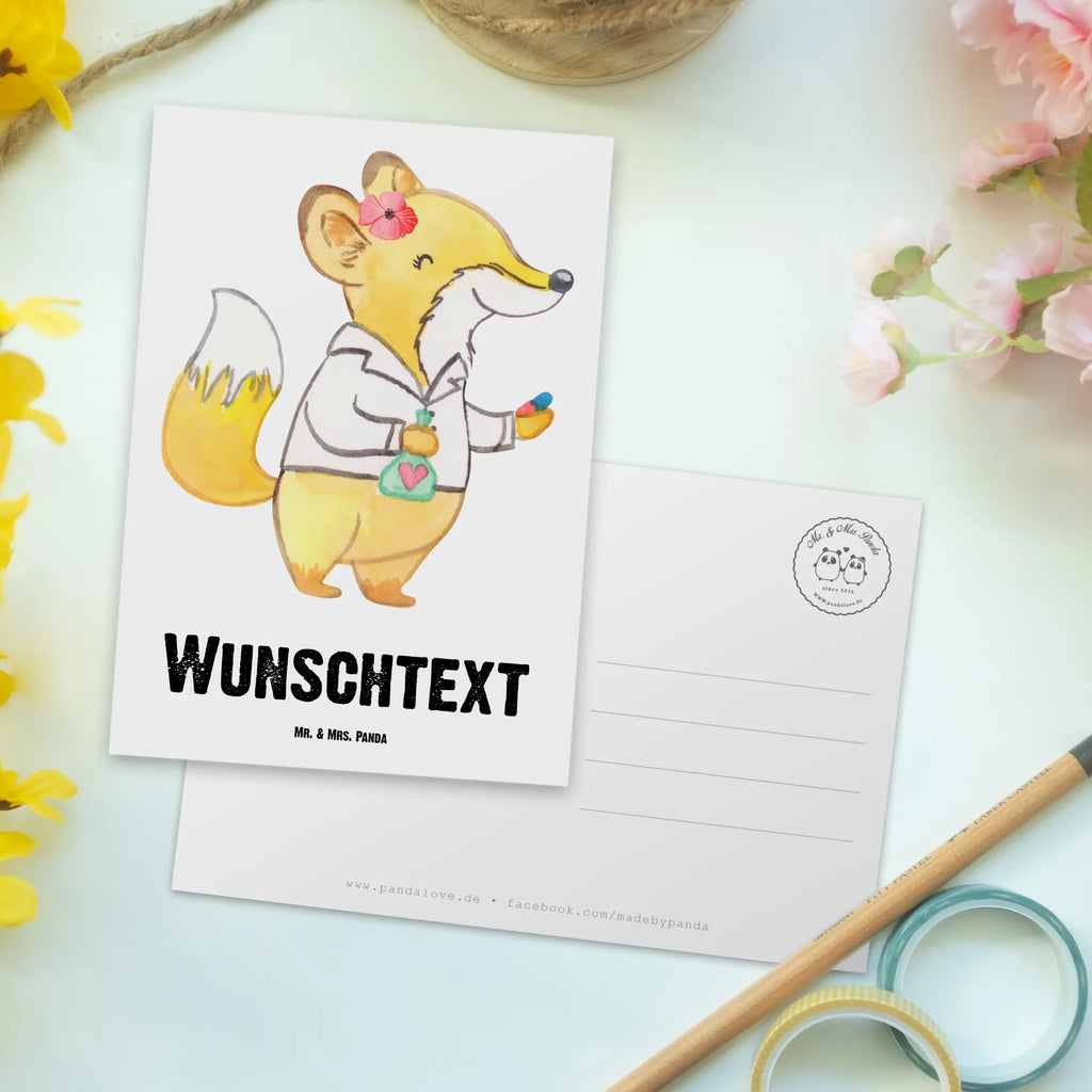 Personalisierte Postkarte Apothekerin mit Herz Postkarte mit Namen, Postkarte bedrucken, Postkarte mit Wunschtext, Postkarte personalisierbar, Geschenkkarte mit Namen, Grußkarte mit Namen, Karte mit Namen, Einladung mit Namen, Ansichtskarte mit Namen, Geschenkkarte mit Wunschtext, Grußkarte mit Wunschtext, Karte mit Wunschtext, Einladung mit Wunschtext, Ansichtskarte mit Wunschtext, Beruf, Ausbildung, Jubiläum, Abschied, Rente, Kollege, Kollegin, Geschenk, Schenken, Arbeitskollege, Mitarbeiter, Firma, Danke, Dankeschön, Apothekerin, Pharmazie, Staatsexamen, Approbation, Eröffnung Apotheke