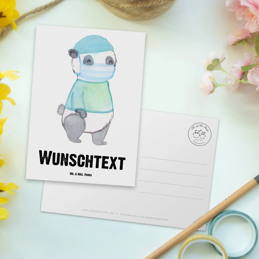 Personalisierte Postkarte Chirurg mit Herz Postkarte mit Namen, Postkarte bedrucken, Postkarte mit Wunschtext, Postkarte personalisierbar, Geschenkkarte mit Namen, Grußkarte mit Namen, Karte mit Namen, Einladung mit Namen, Ansichtskarte mit Namen, Geschenkkarte mit Wunschtext, Grußkarte mit Wunschtext, Karte mit Wunschtext, Einladung mit Wunschtext, Ansichtskarte mit Wunschtext, Beruf, Ausbildung, Jubiläum, Abschied, Rente, Kollege, Kollegin, Geschenk, Schenken, Arbeitskollege, Mitarbeiter, Firma, Danke, Dankeschön, Chirurg, Unfallchirurg, Notfallchirurg, Krankenhaus, Arzt, Mediziner