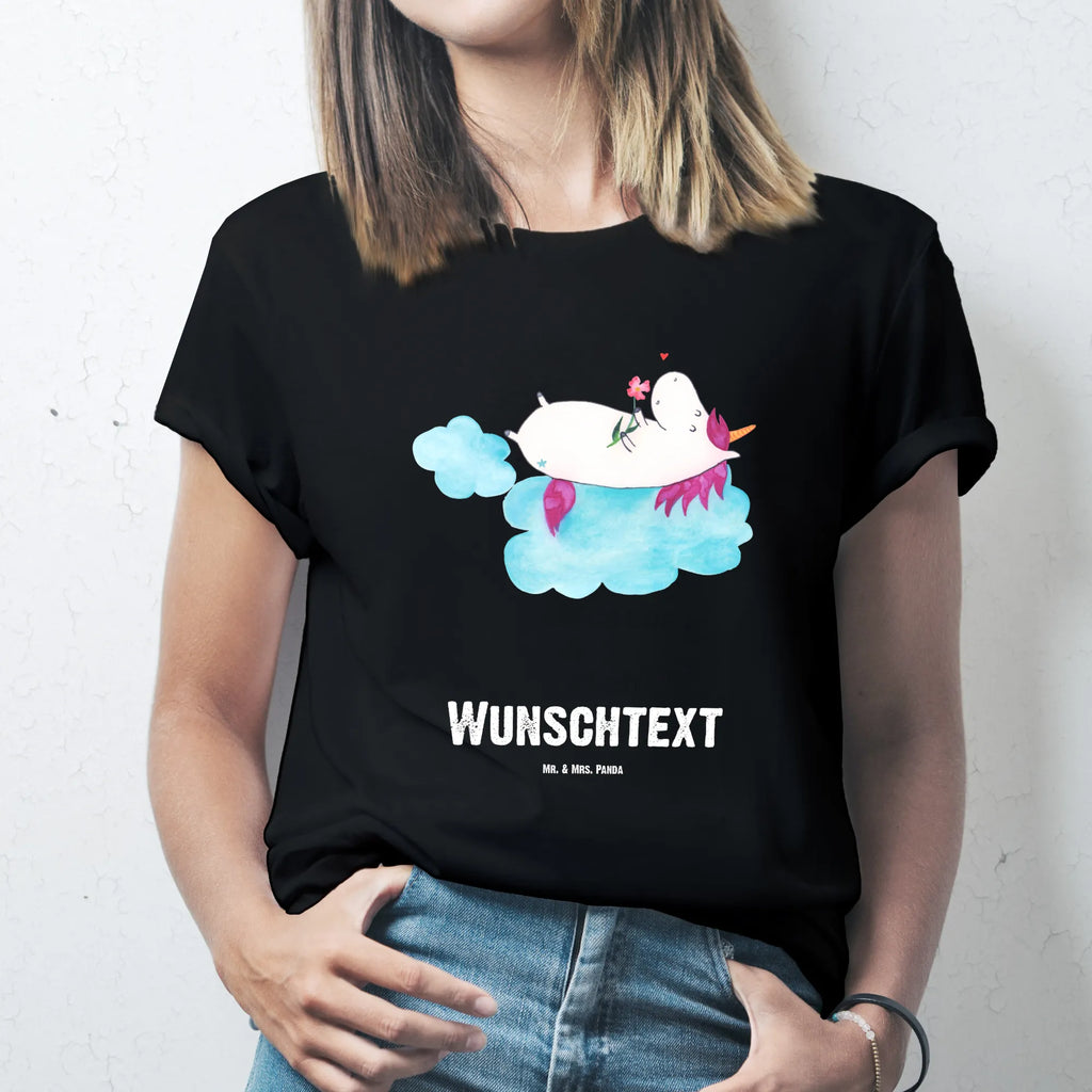 Personalisiertes T-Shirt Einhorn verliebt auf Wolke T-Shirt Personalisiert, T-Shirt mit Namen, T-Shirt mit Aufruck, Männer, Frauen, Wunschtext, Bedrucken, Einhorn, Einhörner, Einhorn Deko, Pegasus, Unicorn, verliebt, Liebe, Liebesbeweis, Freundin, Wolke