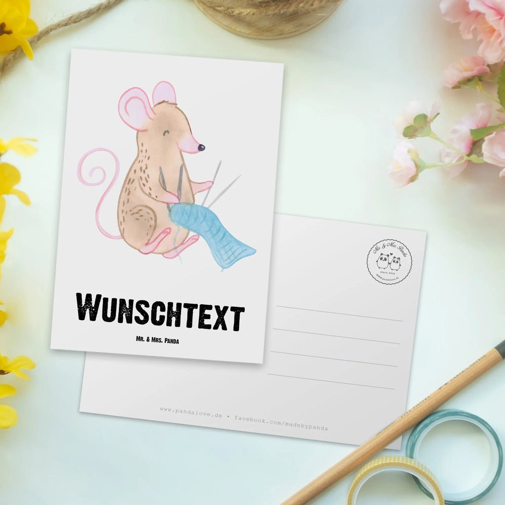 Personalisierte Postkarte Maus Stricken Postkarte mit Namen, Postkarte bedrucken, Postkarte mit Wunschtext, Postkarte personalisierbar, Geschenkkarte mit Namen, Grußkarte mit Namen, Karte mit Namen, Einladung mit Namen, Ansichtskarte mit Namen, Geschenkkarte mit Wunschtext, Grußkarte mit Wunschtext, Karte mit Wunschtext, Einladung mit Wunschtext, Ansichtskarte mit Wunschtext, Geschenk, Sport, Sportart, Hobby, Schenken, Danke, Dankeschön, Auszeichnung, Gewinn, Sportler, Stricken, DIY