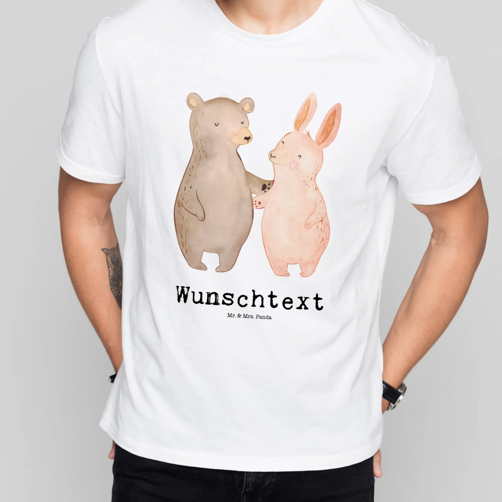 Personalisiertes T-Shirt Bär Hase Umarmen T-Shirt Personalisiert, T-Shirt mit Namen, T-Shirt mit Aufruck, Männer, Frauen, Wunschtext, Bedrucken, Liebe, Partner, Freund, Freundin, Ehemann, Ehefrau, Heiraten, Verlobung, Heiratsantrag, Liebesgeschenk, Jahrestag, Hocheitstag, Freunde, bester Freund, Hase, Bär, Bärchen, best friends