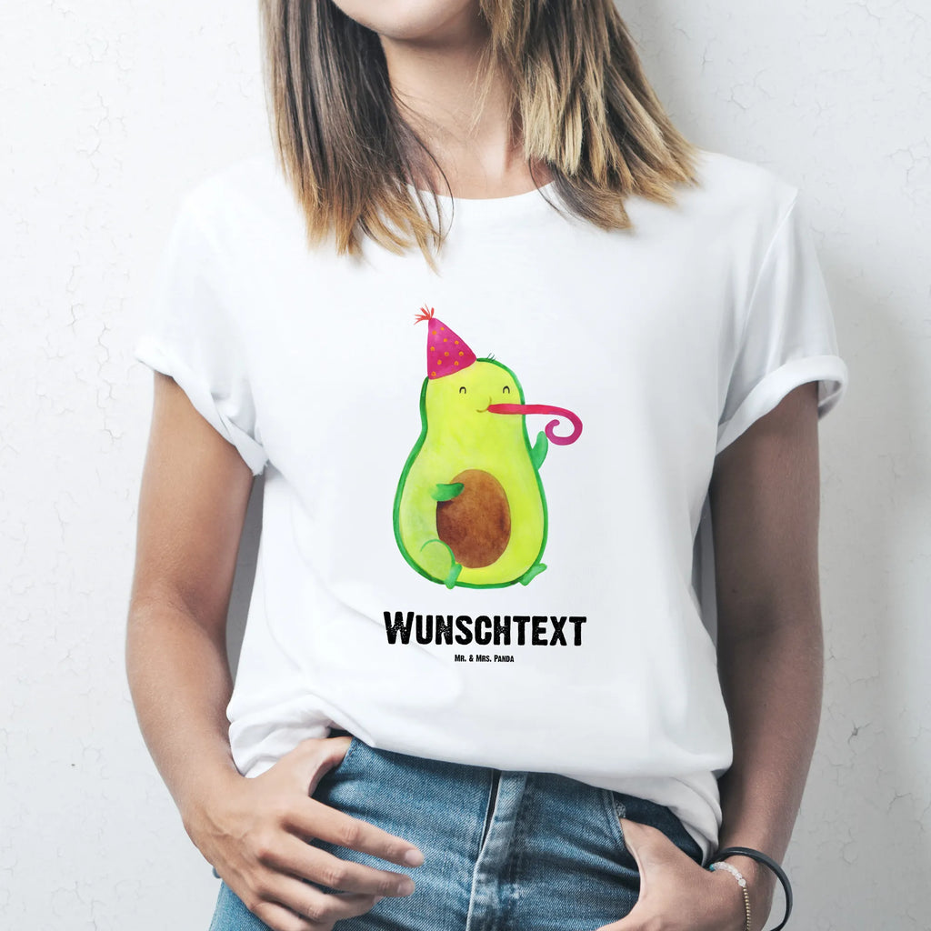 Personalisiertes T-Shirt Avocado Feier T-Shirt Personalisiert, T-Shirt mit Namen, T-Shirt mit Aufruck, Männer, Frauen, Wunschtext, Bedrucken, Avocado, Veggie, Vegan, Gesund, Party, Feierlichkeit, Feier, Fete, Geburtstag, Gute Laune, Tröte