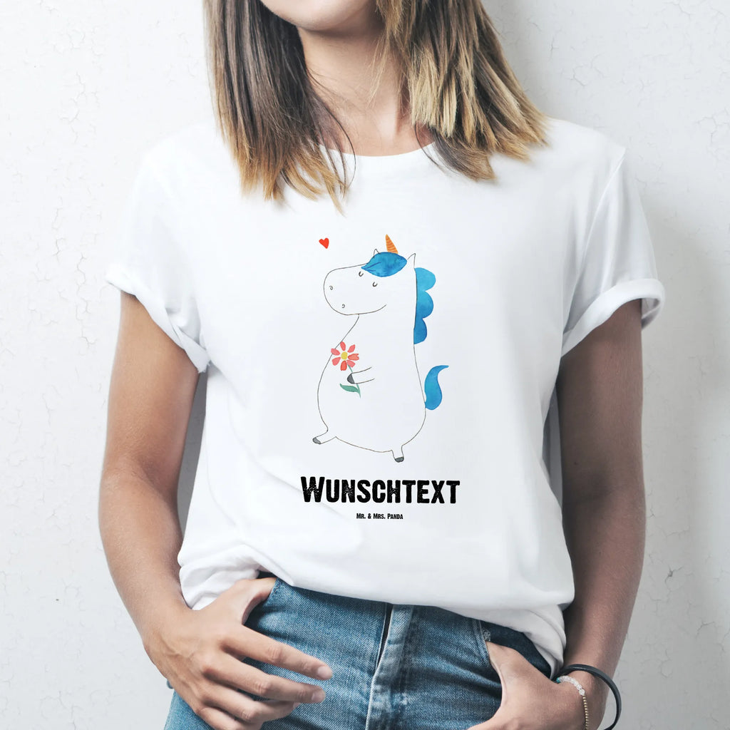 Personalisiertes T-Shirt Einhorn Spaziergang T-Shirt Personalisiert, T-Shirt mit Namen, T-Shirt mit Aufruck, Männer, Frauen, Wunschtext, Bedrucken, Einhorn, Einhörner, Einhorn Deko, Pegasus, Unicorn, Glitzer, Blumen, Spaziergang, Motivation, Gute Laune, Freude, Freundin, Mutter, Schwester