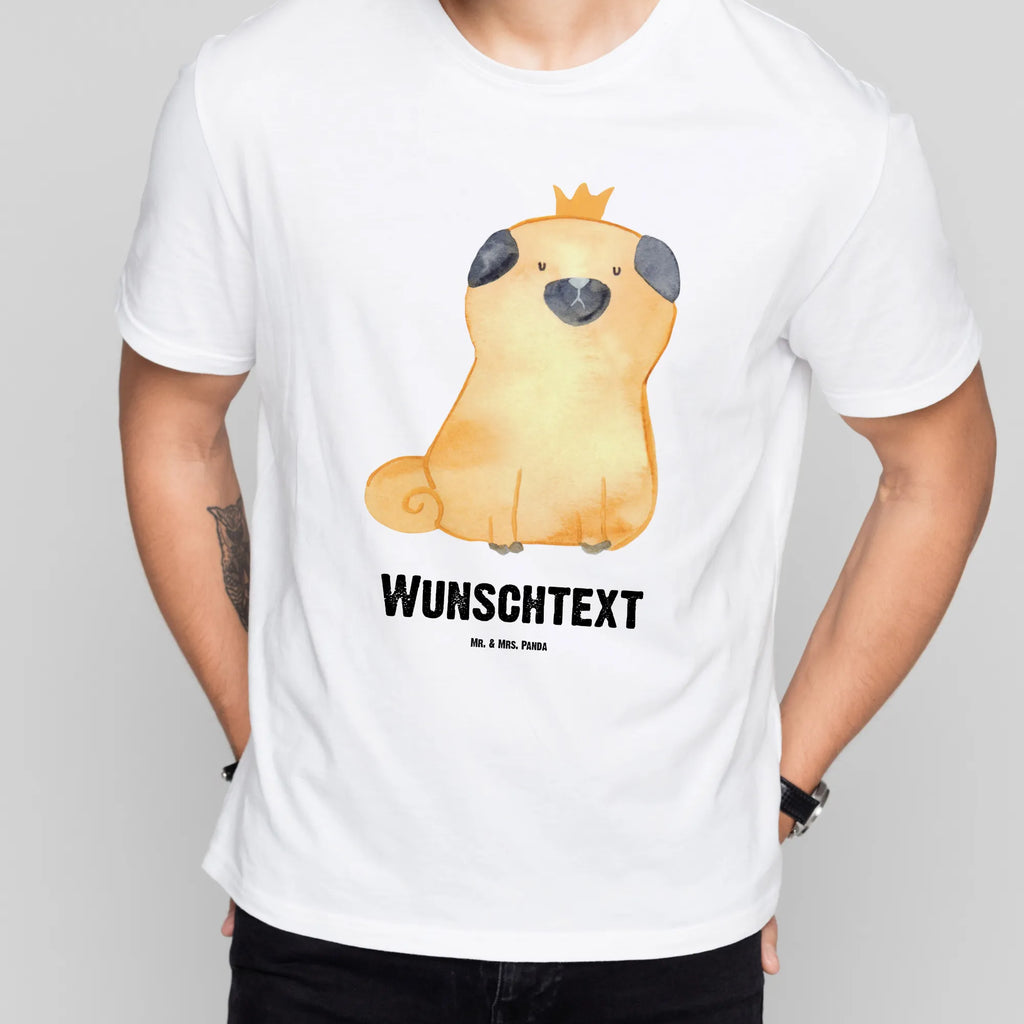 Personalisiertes T-Shirt Mops Krone T-Shirt Personalisiert, T-Shirt mit Namen, T-Shirt mit Aufruck, Männer, Frauen, Wunschtext, Bedrucken, Hund, Hundemotiv, Haustier, Hunderasse, Tierliebhaber, Hundebesitzer, Sprüche, Mops, allergisch, kinderlos, Hausregel, Hundebesitzer. Spruch, lustig