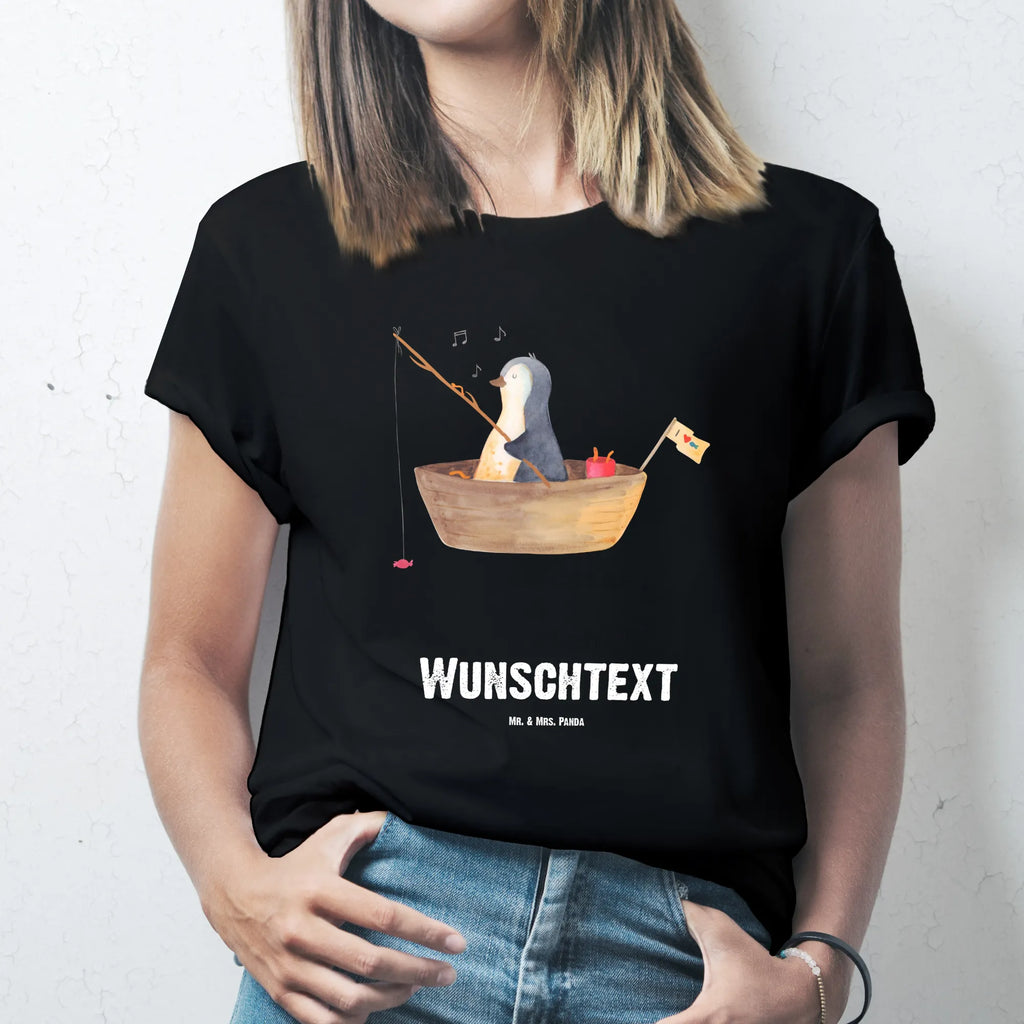 Personalisiertes T-Shirt Pinguin Angelboot T-Shirt Personalisiert, T-Shirt mit Namen, T-Shirt mit Aufruck, Männer, Frauen, Wunschtext, Bedrucken, Pinguin, Pinguine, Angeln, Boot, Angelboot, Lebenslust, Leben, genießen, Motivation, Neustart, Neuanfang, Trennung, Scheidung, Geschenkidee Liebeskummer