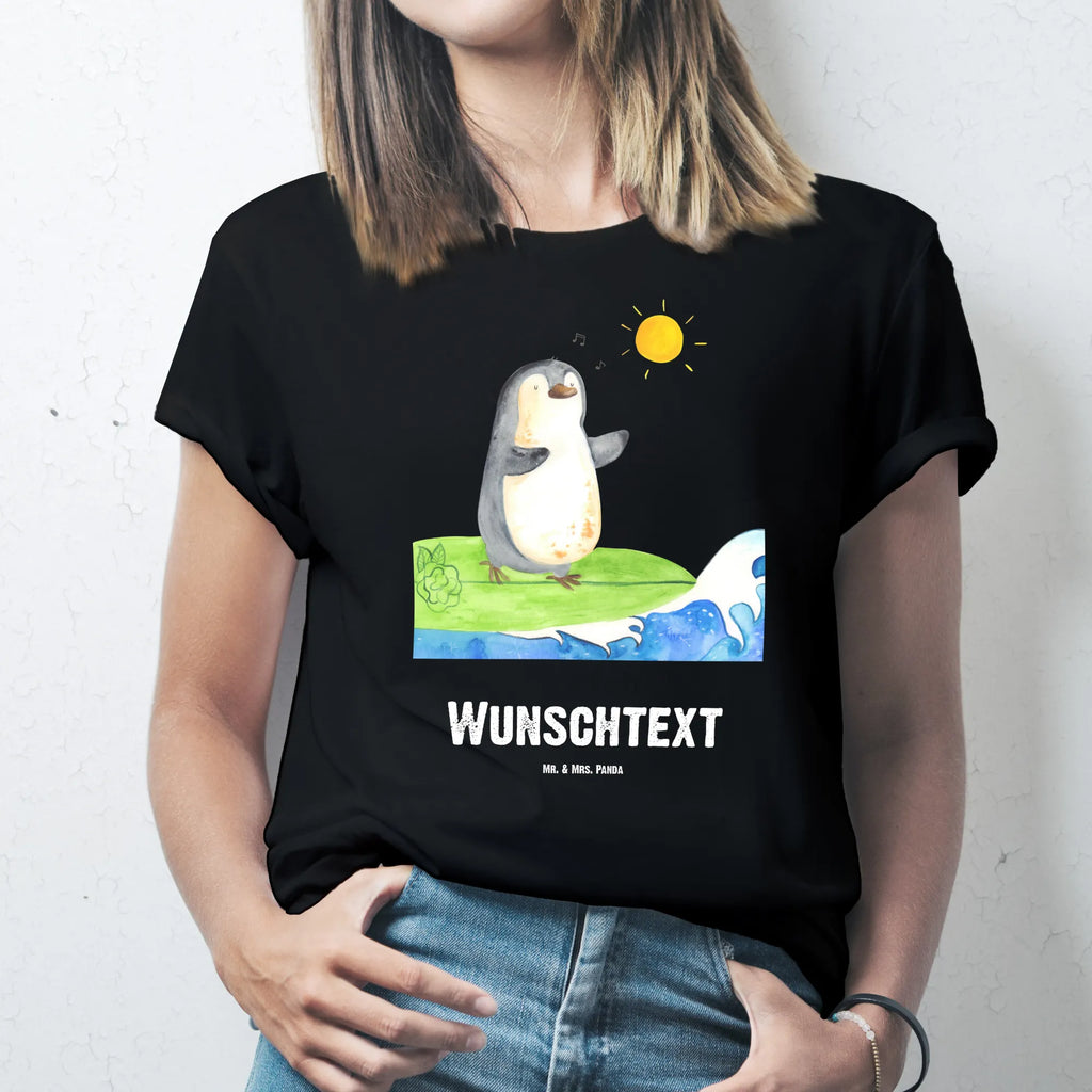 Personalisiertes T-Shirt Pinguin Surfer T-Shirt Personalisiert, T-Shirt mit Namen, T-Shirt mit Aufruck, Männer, Frauen, Wunschtext, Bedrucken, Pinguin, Pinguine, surfen, Surfer, Hawaii, Urlaub, Wellen, Wellen reiten, Portugal