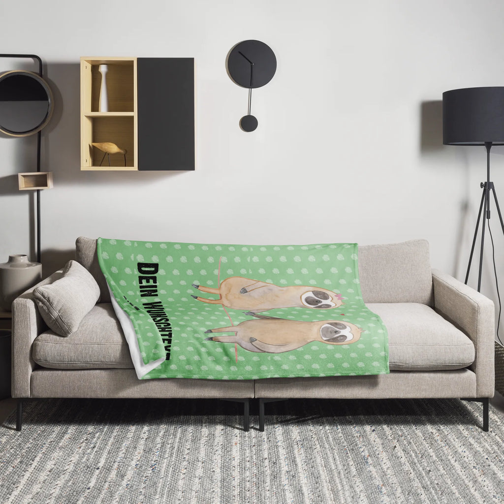 Personalisierte Decke Faultier Pärchen Personalisierte Decke, Decke mit Namen, Kuscheldecke mit Namen, Decke bedrucken, Kuscheldecke bedrucken, Faultier, Faultier Geschenk, Faultier Deko, Faultiere, faul, Lieblingstier, Liebe, Liebespaar, Faultierliebe, Faultierpärchen, verliebt, verlobt, gemeinsam, relaxen, Pärchen, Beziehung, Langsamkeit