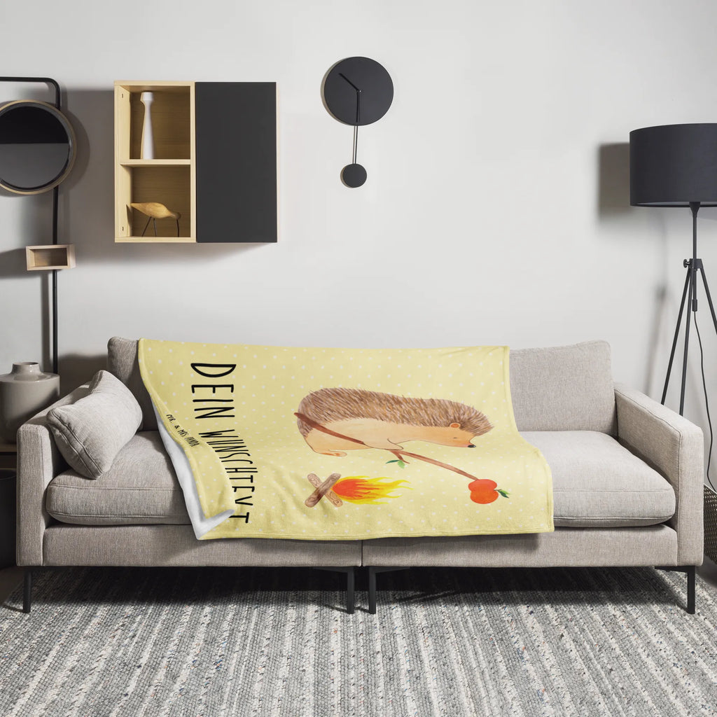 Personalisierte Decke Igel grillt Personalisierte Decke, Decke mit Namen, Kuscheldecke mit Namen, Decke bedrucken, Kuscheldecke bedrucken, Tiermotive, Gute Laune, lustige Sprüche, Tiere, Igel, Grillen, Ziele, Motivation, arbeitslos, Sinn des Lebens, Spruch