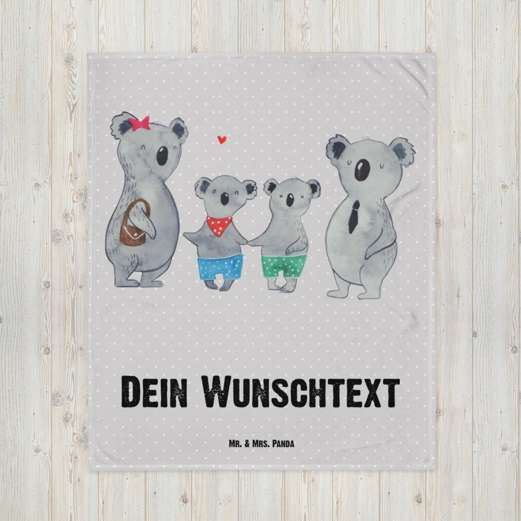 Personalisierte Decke Koala Familie zwei Personalisierte Decke, Decke mit Namen, Kuscheldecke mit Namen, Decke bedrucken, Kuscheldecke bedrucken, Familie, Vatertag, Muttertag, Bruder, Schwester, Mama, Papa, Oma, Opa, Koala, Koalabär, beste Familie, Familienzeit, Familienleben, Koalafamilie, Lieblingsfamilie