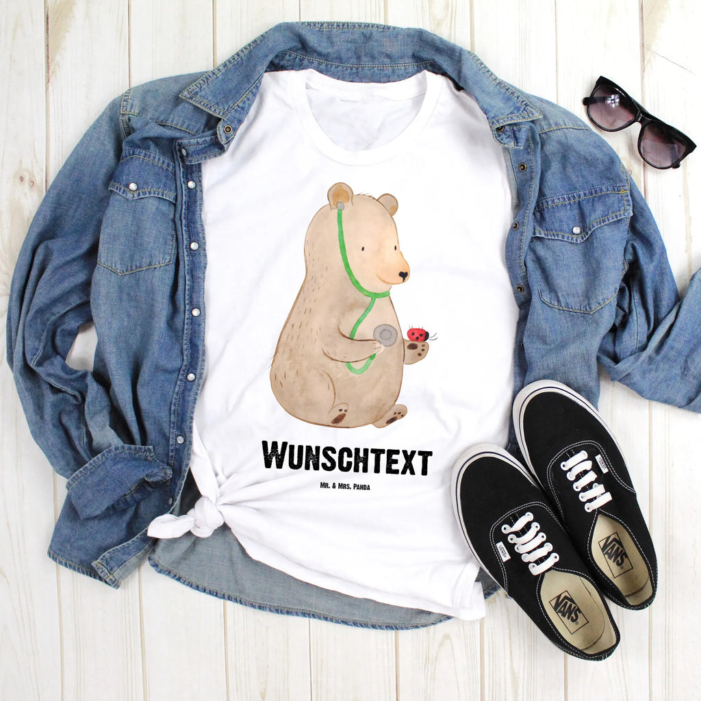 Personalisiertes T-Shirt Bär Arzt T-Shirt Personalisiert, T-Shirt mit Namen, T-Shirt mit Aufruck, Männer, Frauen, Wunschtext, Bedrucken, Bär, Teddy, Teddybär, Arzt, Ärztin, Doktor, Professor, Doktorin, Professorin