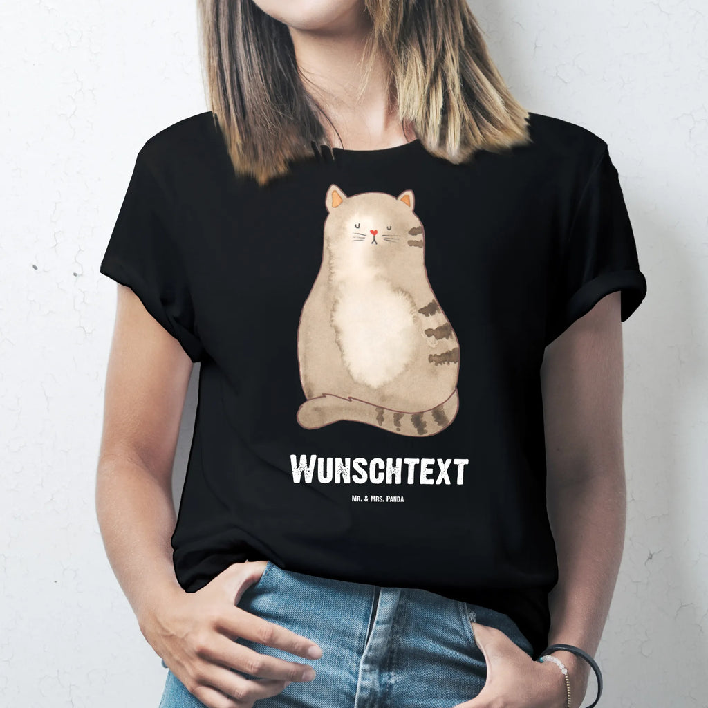 Personalisiertes T-Shirt Katze sitzend T-Shirt Personalisiert, T-Shirt mit Namen, T-Shirt mit Aufruck, Männer, Frauen, Wunschtext, Bedrucken, Katze, Katzenmotiv, Katzenfan, Katzendeko, Katzenfreund, Katzenliebhaber, Katzenprodukte, Katzenartikel, Katzenaccessoires, Katzensouvenirs, Katzenliebhaberprodukte, Katzenmotive, Katzen, Kater, Mietze, Cat, Cats, Katzenhalter, Katzenbesitzerin, Haustier, Katzenliebe, Lebensinhalt, Liebe, Mittelpunkt, Familie