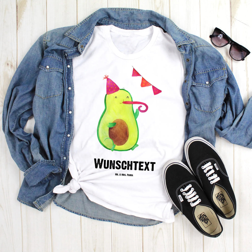 Personalisiertes T-Shirt Avocado Party T-Shirt Personalisiert, T-Shirt mit Namen, T-Shirt mit Aufruck, Männer, Frauen, Wunschtext, Bedrucken, Avocado, Veggie, Vegan, Gesund, Avocados, Party, Geburtstag, Geburtstagsfeier, Happy Birthday, Feier, Feierei, Lieblingstag, Prüfung, Abifeier, Abi, Bestanden, Jahrestag, Jubiläum, Firmenfeier, Klassenfeier, Schulabschluss, Abschluss