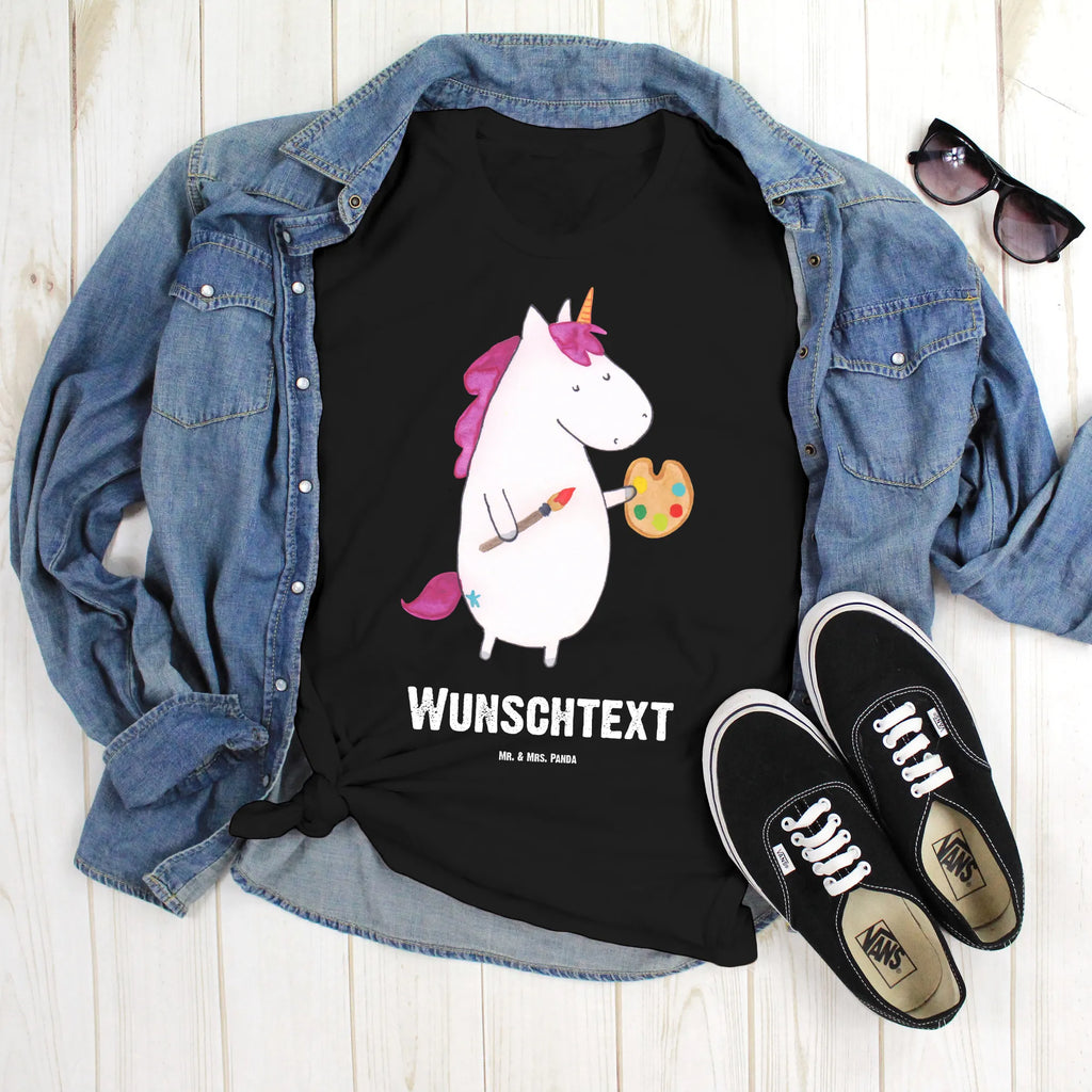 Personalisiertes T-Shirt Einhorn Künstler T-Shirt Personalisiert, T-Shirt mit Namen, T-Shirt mit Aufruck, Männer, Frauen, Wunschtext, Bedrucken, Einhorn, Einhörner, Einhorn Deko, Unicorn, Englisch, Künstler, Artist, Malen, Zeichnen, Welt, Farbe, Stift, Pinsel, Geschenk, Maler