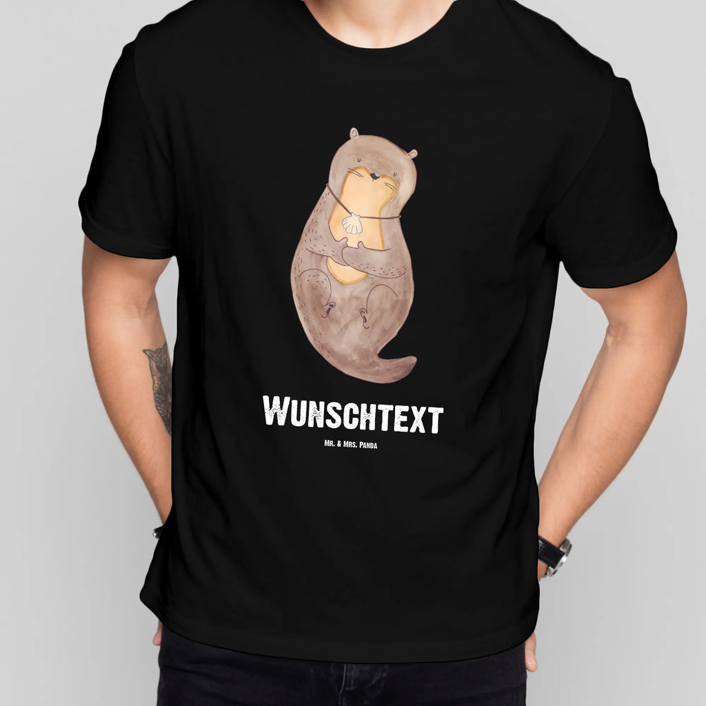 Personalisiertes T-Shirt Otter mit Muschelmedaillon T-Shirt Personalisiert, T-Shirt mit Namen, T-Shirt mit Aufruck, Männer, Frauen, Wunschtext, Bedrucken, Otter, Fischotter, Seeotter, Otterliebe, grübeln, träumen, Motivation, Tagträumen, Büro