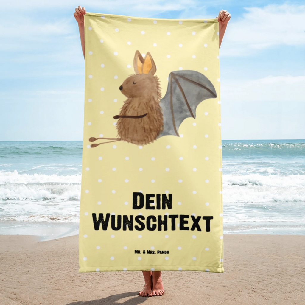 Handtuch mit Namen Fledermaus sitzend Personalisiertes Badehandtuch, Handtuch personalisiert, Handtuch mit Namen, Badetuch personalisiert, Handtuch bedrucken, Saunatuch mit Namen, Handtuch Geschenk, Tiermotive, Gute Laune, lustige Sprüche, Tiere, Fledermaus, Fledermäuse, Motivation, entspannen