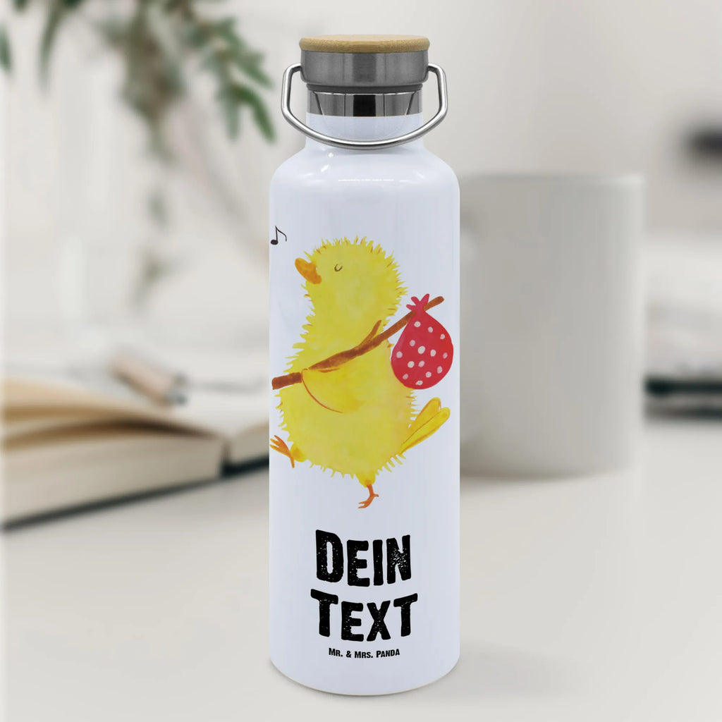 Personalisierte Trinkflasche Küken Wanderer Personalisierte Trinkflasche, Trinkflasche mit Namen, Trinkflasche bedrucken, Flasche personalisiert, Trinkflasch mit Aufdruck, Trinkflasche Werbegeschenk, Namensaufdruck Trinkflasche, Sportflasche personalisiert, Trinkflasche Sport, Ostern, Osterhase, Ostergeschenke, Osternest, Osterdeko, Geschenke zu Ostern, Ostern Geschenk, Ostergeschenke Kinder, Ostern Kinder, Küken, Osterei, Ostereier, Ei, Frühlingsgefühle, Freude, Grüße, liebe Grüße, Frohe Ostern, Ostergrüße, Flausen, Wunder, Reisen, Weltenbummler, Zeit, Zeitmanagement, Backpacker