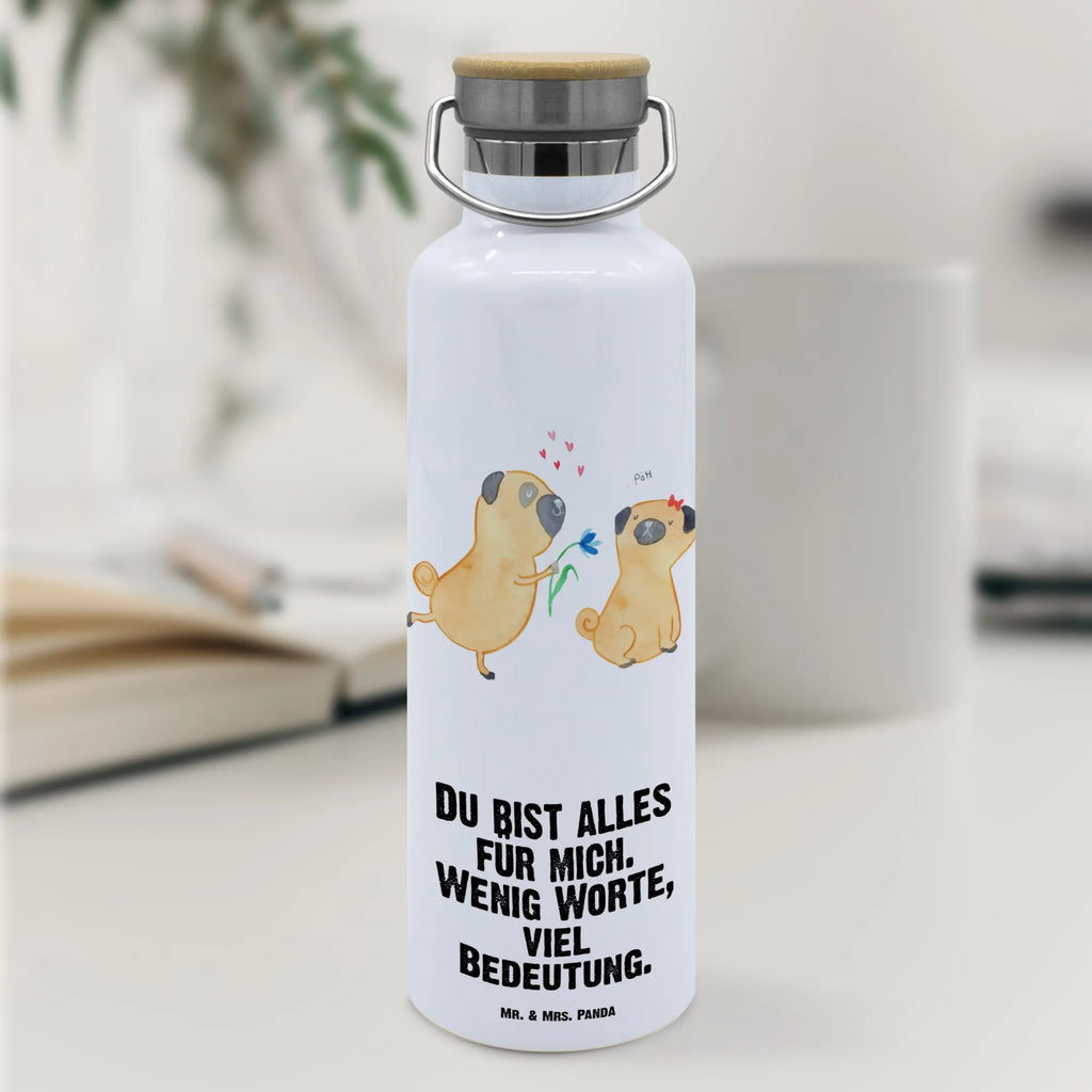 Trinkflasche Mops Verliebt Thermosflasche, Isolierflasche, Edelstahl, Trinkflasche, isoliert, Wamrhaltefunktion, Sportflasche, Flasche zum Sport, Sportlerflasche, Hund, Hundemotiv, Haustier, Hunderasse, Tierliebhaber, Hundebesitzer, Sprüche, Mops, Möpse, Hundeliebe, verliebt, Liebe, Liebesspruch. Verlobt, Geschenk Freund, Partner