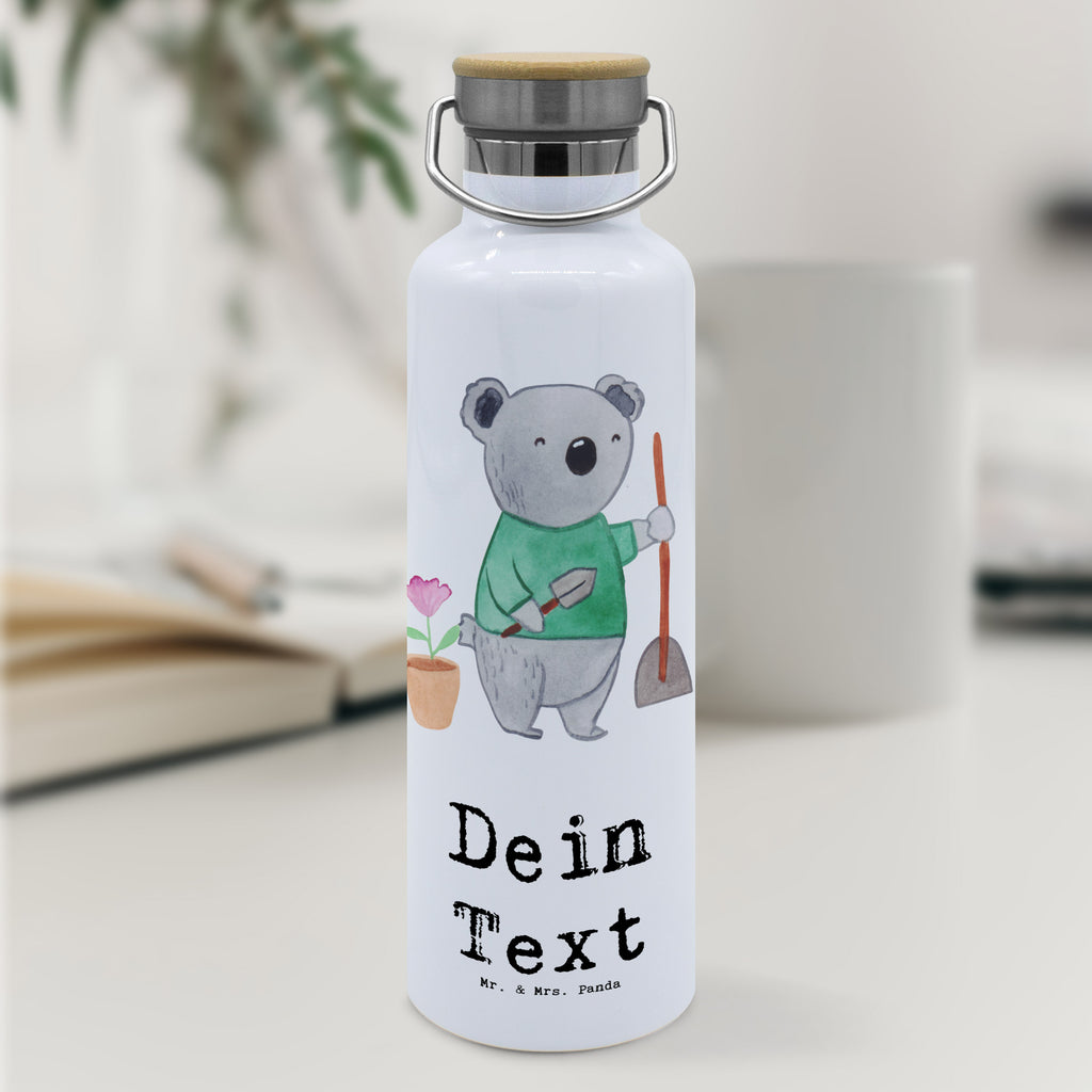 Personalisierte Trinkflasche Garten- und Landschaftsbauerin mit Herz Personalisierte Trinkflasche, Trinkflasche mit Namen, Trinkflasche bedrucken, Flasche personalisiert, Trinkflasch mit Aufdruck, Trinkflasche Werbegeschenk, Namensaufdruck Trinkflasche, Sportflasche personalisiert, Trinkflasche Sport, Beruf, Ausbildung, Jubiläum, Abschied, Rente, Kollege, Kollegin, Geschenk, Schenken, Arbeitskollege, Mitarbeiter, Firma, Danke, Dankeschön, Gärtnerin, Gartenplaner, Gärtnerei, Gartenbau, Hobbygärtnerin, Garten- und Landschaftsbauerin