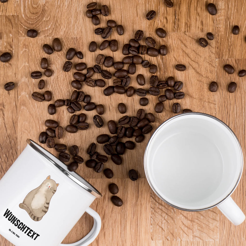 Personalisierte Emaille Tasse Katze sitzend Emaille Tasse personalisiert, Emaille Tasse mit Namen, Campingtasse personalisiert, Namenstasse, Campingtasse bedrucken, Campinggeschirr personalsisert, tasse mit namen, personalisierte tassen, personalisierte tasse, tasse selbst gestalten, tasse bedrucken, tassen bedrucken, Katze, Katzenmotiv, Katzenfan, Katzendeko, Katzenfreund, Katzenliebhaber, Katzenprodukte, Katzenartikel, Katzenaccessoires, Katzensouvenirs, Katzenliebhaberprodukte, Katzenmotive, Katzen, Kater, Mietze, Cat, Cats, Katzenhalter, Katzenbesitzerin, Haustier, Katzenliebe, Lebensinhalt, Liebe, Mittelpunkt, Familie