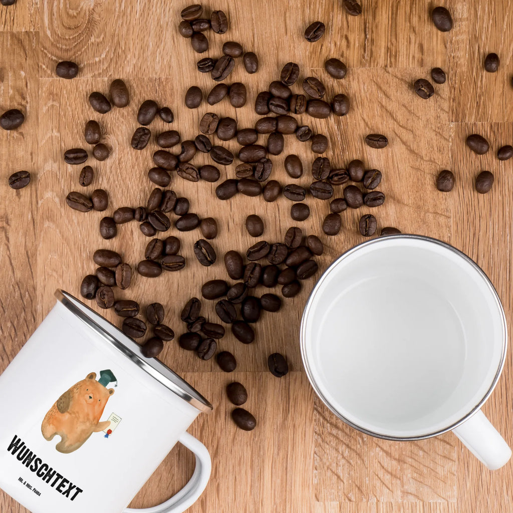 Personalisierte Emaille Tasse Prüfungsbär Emaille Tasse personalisiert, Emaille Tasse mit Namen, Campingtasse personalisiert, Namenstasse, Campingtasse bedrucken, Campinggeschirr personalsisert, tasse mit namen, personalisierte tassen, personalisierte tasse, tasse selbst gestalten, tasse bedrucken, tassen bedrucken, Bär, Teddy, Teddybär, Abitur, Prüfungen, Prüfung bestanden, Abschluss, Zeugnis, Abschlusszeugnis