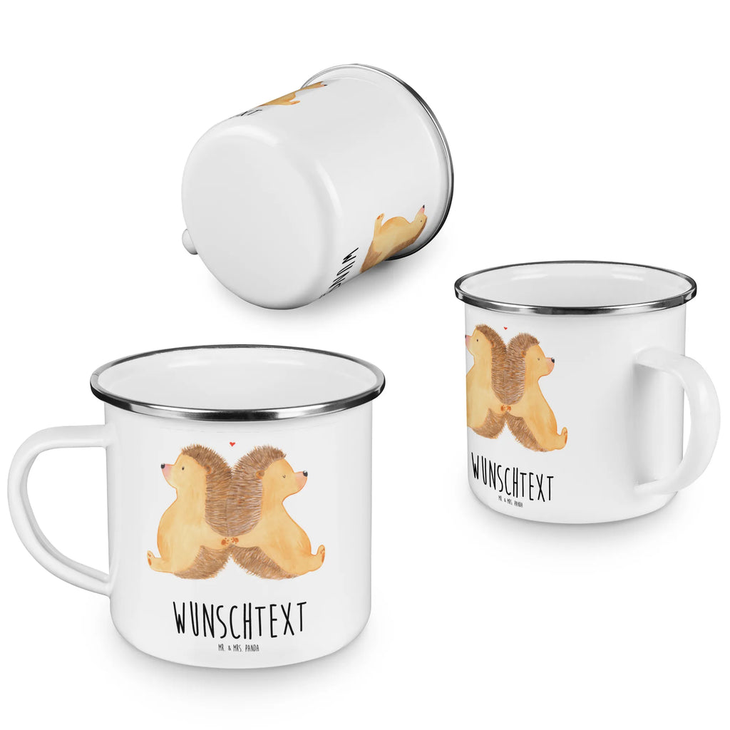 Personalisierte Emaille Tasse Igel händchenhaltend Emaille Tasse personalisiert, Emaille Tasse mit Namen, Campingtasse personalisiert, Namenstasse, Campingtasse bedrucken, Campinggeschirr personalsisert, tasse mit namen, personalisierte tassen, personalisierte tasse, tasse selbst gestalten, tasse bedrucken, tassen bedrucken, Liebe, Partner, Freund, Freundin, Ehemann, Ehefrau, Heiraten, Verlobung, Heiratsantrag, Liebesgeschenk, Jahrestag, Hocheitstag, Igel, Igelliebe, Hand in Hand, Liebesbeweis, große Liebe, Liebesbotschaft, Hochzeit, Lieblingsmensch, Gemeinsamkeit, Love, Geschenk für zwei