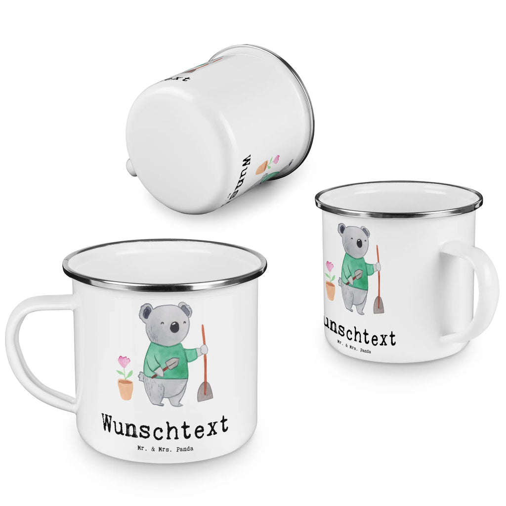 Personalisierte Emaille Tasse Garten- und Landschaftsbauer mit Herz Emaille Tasse personalisiert, Emaille Tasse mit Namen, Campingtasse personalisiert, Namenstasse, Campingtasse bedrucken, Campinggeschirr personalsisert, tasse mit namen, personalisierte tassen, personalisierte tasse, tasse selbst gestalten, tasse bedrucken, tassen bedrucken, Beruf, Ausbildung, Jubiläum, Abschied, Rente, Kollege, Kollegin, Geschenk, Schenken, Arbeitskollege, Mitarbeiter, Firma, Danke, Dankeschön, Gärtner, Gartenplaner, Gärtnerei, Gartenbau, Hobbygärtner, Garten- und Landschaftsbauer