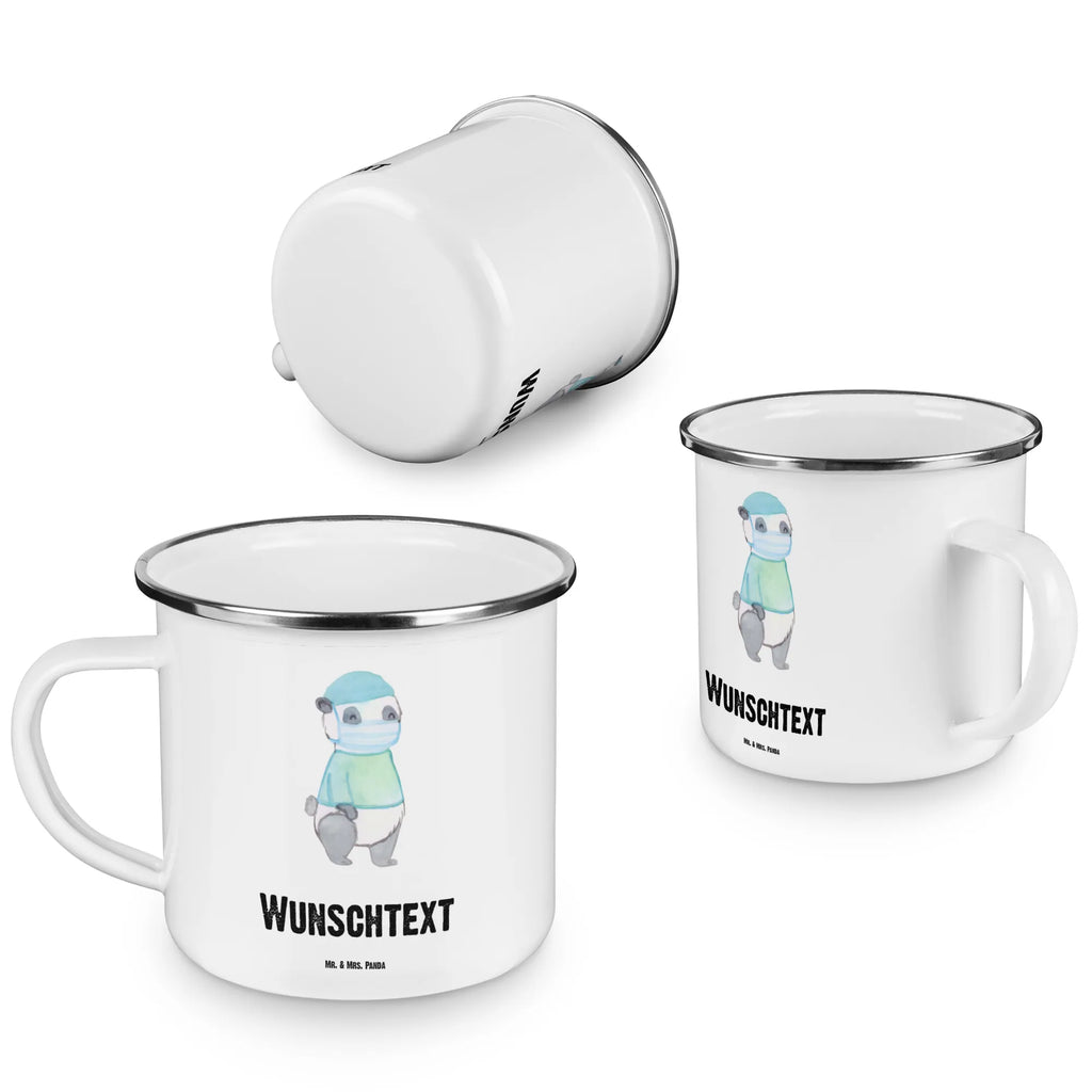 Personalisierte Emaille Tasse Chirurg mit Herz Emaille Tasse personalisiert, Emaille Tasse mit Namen, Campingtasse personalisiert, Namenstasse, Campingtasse bedrucken, Campinggeschirr personalsisert, tasse mit namen, personalisierte tassen, personalisierte tasse, tasse selbst gestalten, tasse bedrucken, tassen bedrucken, Beruf, Ausbildung, Jubiläum, Abschied, Rente, Kollege, Kollegin, Geschenk, Schenken, Arbeitskollege, Mitarbeiter, Firma, Danke, Dankeschön, Chirurg, Unfallchirurg, Notfallchirurg, Krankenhaus, Arzt, Mediziner