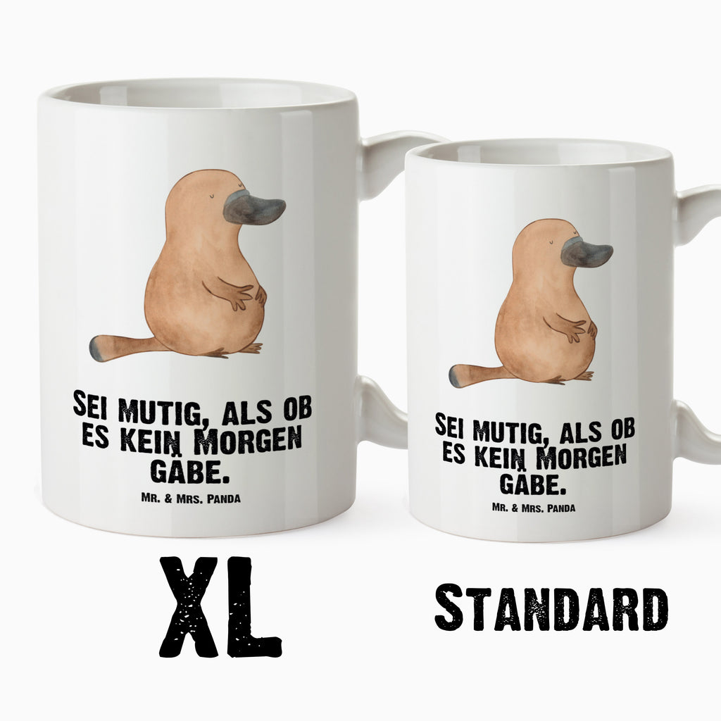 XL Tasse Schnabeltier mutig XL Tasse, Große Tasse, Grosse Kaffeetasse, XL Becher, XL Teetasse, spülmaschinenfest, Jumbo Tasse, Groß, Meerestiere, Meer, Urlaub, Schnabeltier, Mut, mutig, Lebensweisheit, Schnabeltiere, Motivation, Training, Büro, Arbeit, Neuanfang, Neustart, Weltreise, Raodtrip