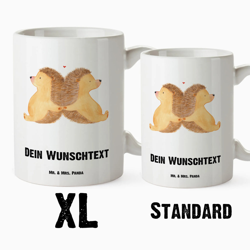 Personalisierte XL Tasse Igel händchenhaltend Personalisierte XL Tasse, Personalisierte Große Tasse, Personalisierte Grosse Kaffeetasse, PErsonalisierter XL Becher, XL Teetasse mit Namen, XL Becher mit Namen, spülmaschinenfest, Jumbo Tasse, Groß, Personalisiert, XL Tasse mit Namen, XL Namenstasse, Jumbo Namenstasse, Liebe, Partner, Freund, Freundin, Ehemann, Ehefrau, Heiraten, Verlobung, Heiratsantrag, Liebesgeschenk, Jahrestag, Hocheitstag, Igel, Igelliebe, Hand in Hand, Liebesbeweis, große Liebe, Liebesbotschaft, Hochzeit, Lieblingsmensch, Gemeinsamkeit, Love, Geschenk für zwei