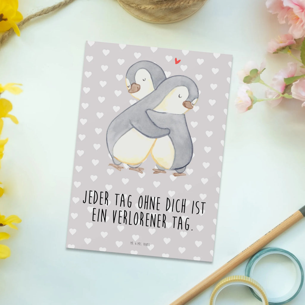 Postkarte Pinguine Kuscheln Postkarte, Karte, Geschenkkarte, Grußkarte, Einladung, Ansichtskarte, Geburtstagskarte, Einladungskarte, Dankeskarte, Ansichtskarten, Einladung Geburtstag, Einladungskarten Geburtstag, Liebe, Partner, Freund, Freundin, Ehemann, Ehefrau, Heiraten, Verlobung, Heiratsantrag, Liebesgeschenk, Jahrestag, Hocheitstag, Valentinstag, Geschenk für Frauen, Hochzeitstag, Mitbringsel, Geschenk für Freundin, Geschenk für Partner, Liebesbeweis, für Männer, für Ehemann