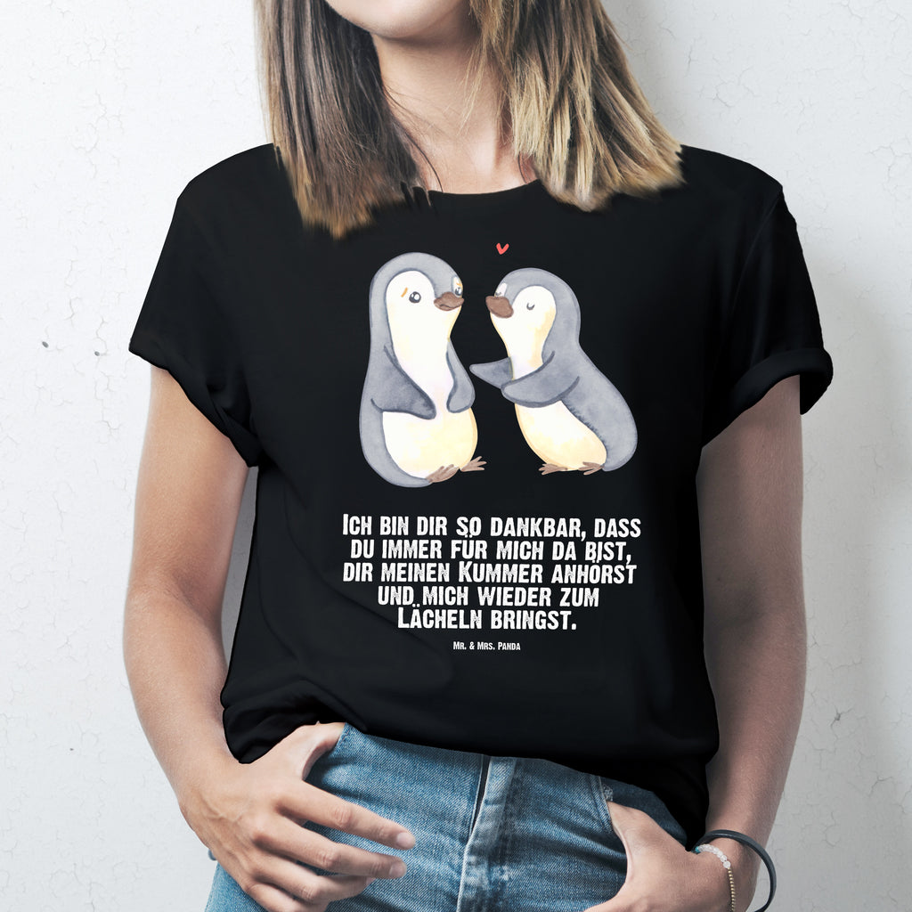 T-Shirt Standard Pinguine trösten T-Shirt, Shirt, Tshirt, Lustiges T-Shirt, T-Shirt mit Spruch, Party, Junggesellenabschied, Jubiläum, Geburstag, Herrn, Damen, Männer, Frauen, Schlafshirt, Nachthemd, Sprüche, Liebe, Partner, Freund, Freundin, Ehemann, Ehefrau, Heiraten, Verlobung, Heiratsantrag, Liebesgeschenk, Jahrestag, Hocheitstag, Valentinstag, Geschenk für Frauen, Hochzeitstag, Mitbringsel, Geschenk für Freundin, Geschenk für Partner, Liebesbeweis, für Männer, für Ehemann