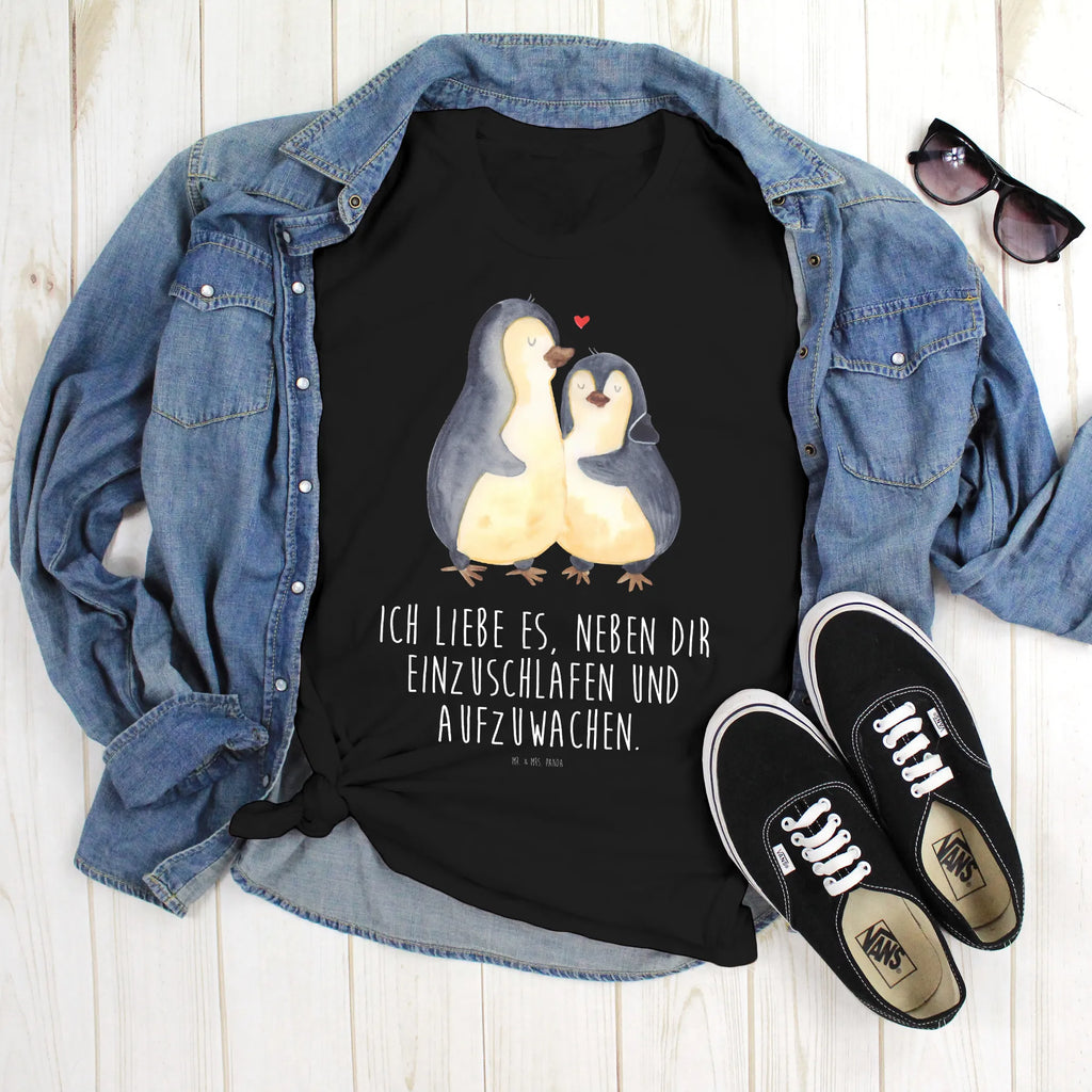 T-Shirt Standard Pinguine Einschlafen T-Shirt, Shirt, Tshirt, Lustiges T-Shirt, T-Shirt mit Spruch, Party, Junggesellenabschied, Jubiläum, Geburstag, Herrn, Damen, Männer, Frauen, Schlafshirt, Nachthemd, Sprüche, Liebe, Partner, Freund, Freundin, Ehemann, Ehefrau, Heiraten, Verlobung, Heiratsantrag, Liebesgeschenk, Jahrestag, Hocheitstag, Valentinstag, Geschenk für Frauen, Hochzeitstag, Mitbringsel, Geschenk für Freundin, Geschenk für Partner, Liebesbeweis, für Männer, für Ehemann