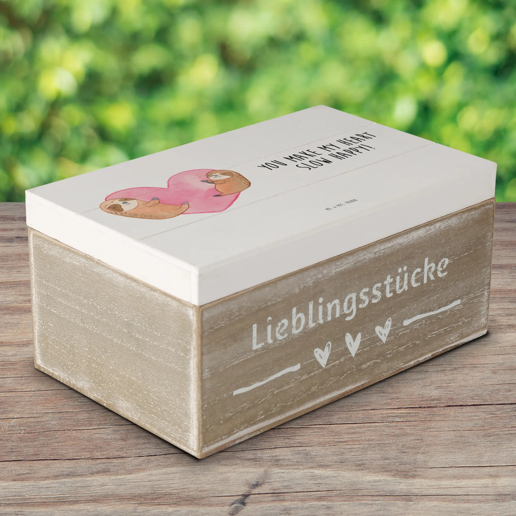 Holzkiste Faultiere Herz Holzkiste, Kiste, Schatzkiste, Truhe, Schatulle, XXL, Erinnerungsbox, Erinnerungskiste, Dekokiste, Aufbewahrungsbox, Geschenkbox, Geschenkdose, Liebe, Partner, Freund, Freundin, Ehemann, Ehefrau, Heiraten, Verlobung, Heiratsantrag, Liebesgeschenk, Jahrestag, Hocheitstag, Valentinstag, Geschenk für Frauen, Hochzeitstag, Mitbringsel, Geschenk für Freundin, Geschenk für Partner, Liebesbeweis, für Männer, für Ehemann