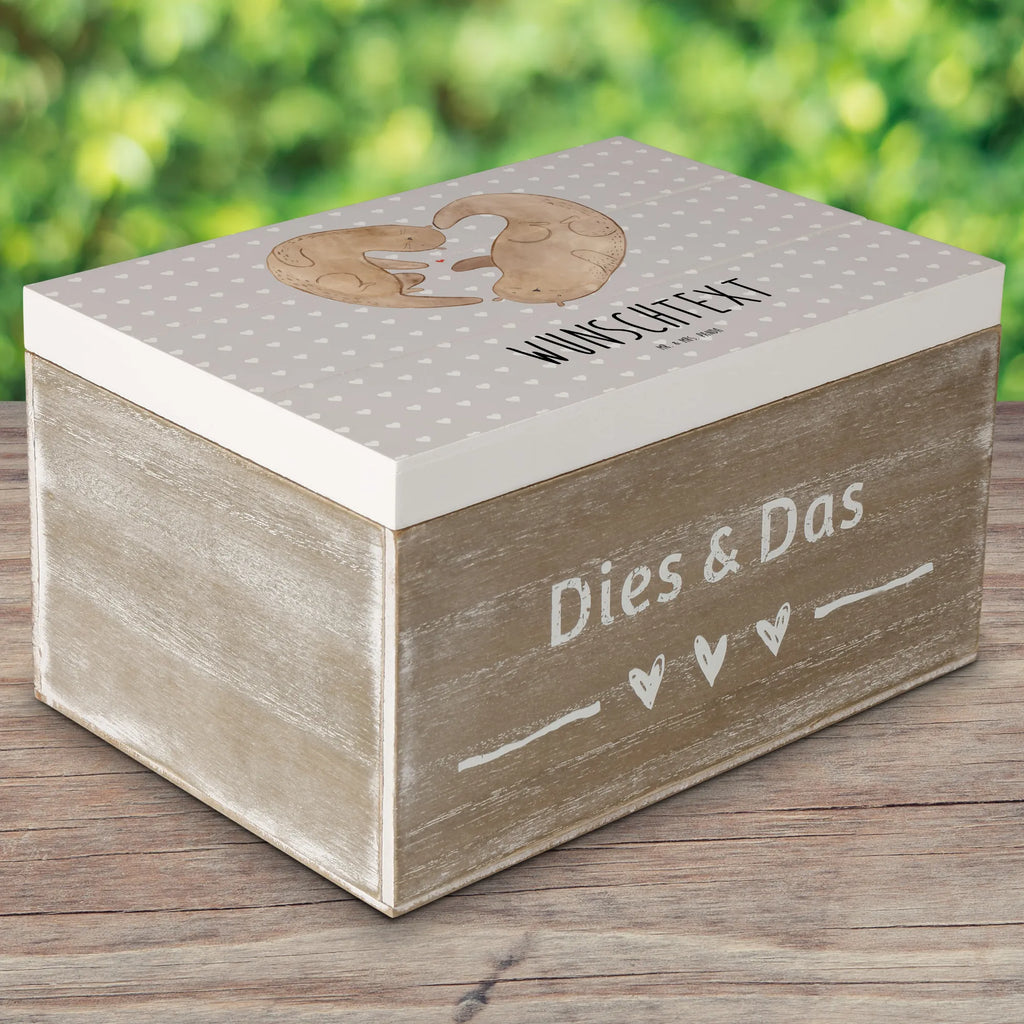 Personalisierte Holzkiste Otter Valentine Holzkiste mit Namen, Kiste mit Namen, Schatzkiste mit Namen, Truhe mit Namen, Schatulle mit Namen, Erinnerungsbox mit Namen, Erinnerungskiste, mit Namen, Dekokiste mit Namen, Aufbewahrungsbox mit Namen, Holzkiste Personalisiert, Kiste Personalisiert, Schatzkiste Personalisiert, Truhe Personalisiert, Schatulle Personalisiert, Erinnerungsbox Personalisiert, Erinnerungskiste Personalisiert, Dekokiste Personalisiert, Aufbewahrungsbox Personalisiert, Geschenkbox personalisiert, GEschenkdose personalisiert, Liebe, Partner, Freund, Freundin, Ehemann, Ehefrau, Heiraten, Verlobung, Heiratsantrag, Liebesgeschenk, Jahrestag, Hocheitstag, Valentinstag, Geschenk für Frauen, Hochzeitstag, Mitbringsel, Geschenk für Freundin, Geschenk für Partner, Liebesbeweis, für Männer, für Ehemann