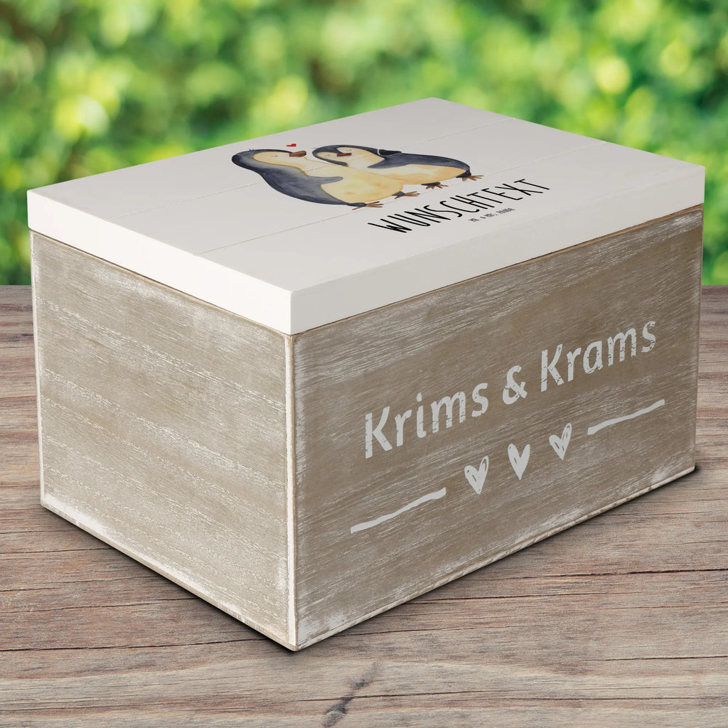 Personalisierte Holzkiste Pinguine Einschlafen Holzkiste mit Namen, Kiste mit Namen, Schatzkiste mit Namen, Truhe mit Namen, Schatulle mit Namen, Erinnerungsbox mit Namen, Erinnerungskiste, mit Namen, Dekokiste mit Namen, Aufbewahrungsbox mit Namen, Holzkiste Personalisiert, Kiste Personalisiert, Schatzkiste Personalisiert, Truhe Personalisiert, Schatulle Personalisiert, Erinnerungsbox Personalisiert, Erinnerungskiste Personalisiert, Dekokiste Personalisiert, Aufbewahrungsbox Personalisiert, Geschenkbox personalisiert, GEschenkdose personalisiert, Liebe, Partner, Freund, Freundin, Ehemann, Ehefrau, Heiraten, Verlobung, Heiratsantrag, Liebesgeschenk, Jahrestag, Hocheitstag, Valentinstag, Geschenk für Frauen, Hochzeitstag, Mitbringsel, Geschenk für Freundin, Geschenk für Partner, Liebesbeweis, für Männer, für Ehemann