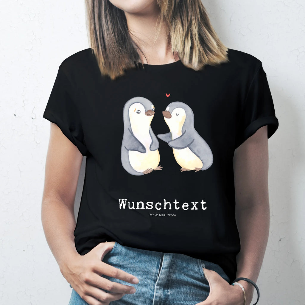 Personalisiertes T-Shirt Pinguine trösten T-Shirt Personalisiert, T-Shirt mit Namen, T-Shirt mit Aufruck, Männer, Frauen, Liebe, Partner, Freund, Freundin, Ehemann, Ehefrau, Heiraten, Verlobung, Heiratsantrag, Liebesgeschenk, Jahrestag, Hocheitstag, Valentinstag, Geschenk für Frauen, Hochzeitstag, Mitbringsel, Geschenk für Freundin, Geschenk für Partner, Liebesbeweis, für Männer, für Ehemann