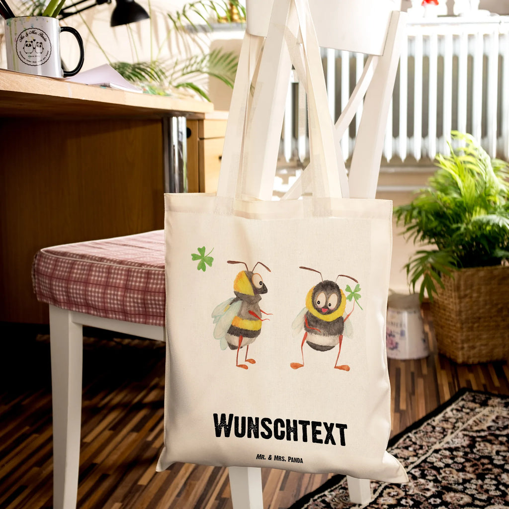 Personalisierte Tragetasche Bienen Paar Personalisierte Beuteltasche, Personalisierter Beutel, Personalisierte Einkaufstasche, Personalisierter Jutebeutel, Personalisierter Stoffbeutel, Tragetasche mit Namen, Einkaufstasche mit Namen, Stoffbeutel mit Namen, Personalisierte Tasche, Personalisierte Jutetasche, Personalisierte Kindergartentasche, Liebe, Partner, Freund, Freundin, Ehemann, Ehefrau, Heiraten, Verlobung, Heiratsantrag, Liebesgeschenk, Jahrestag, Hocheitstag, Valentinstag, Geschenk für Frauen, Hochzeitstag, Mitbringsel, Geschenk für Freundin, Geschenk für Partner, Liebesbeweis, für Männer, für Ehemann, Schildkröten, verliebte Schildkröten