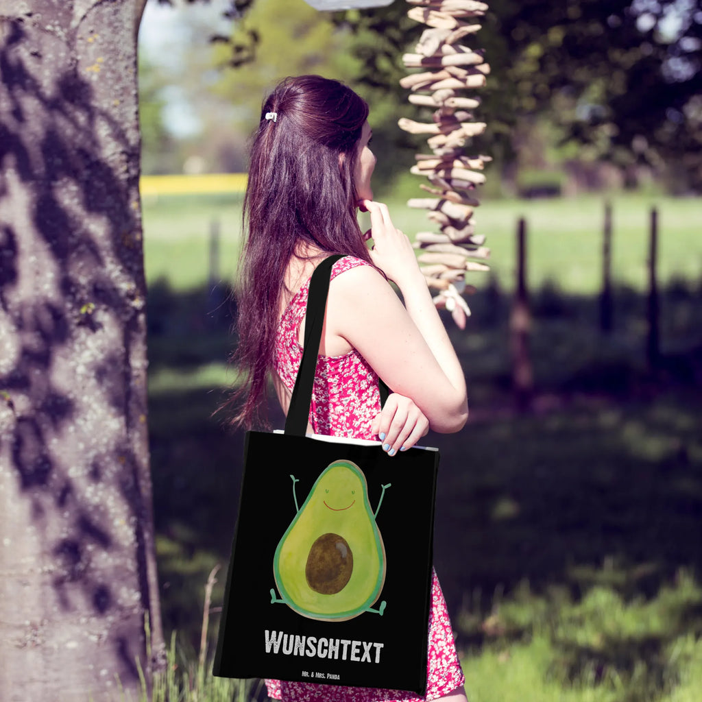 Personalisierte Tragetasche Avocado Happy Personalisierte Beuteltasche, Personalisierter Beutel, Personalisierte Einkaufstasche, Personalisierter Jutebeutel, Personalisierter Stoffbeutel, Tragetasche mit Namen, Einkaufstasche mit Namen, Stoffbeutel mit Namen, Personalisierte Tasche, Personalisierte Jutetasche, Personalisierte Kindergartentasche, Avocado, Veggie, Vegan, Gesund, Chaos