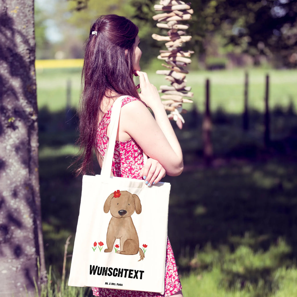 Personalisierte Tragetasche Hund Hundedame Personalisierte Beuteltasche, Personalisierter Beutel, Personalisierte Einkaufstasche, Personalisierter Jutebeutel, Personalisierter Stoffbeutel, Tragetasche mit Namen, Einkaufstasche mit Namen, Stoffbeutel mit Namen, Personalisierte Tasche, Personalisierte Jutetasche, Personalisierte Kindergartentasche, Hund, Hundemotiv, Haustier, Hunderasse, Tierliebhaber, Hundebesitzer, Sprüche, Hunde, Hundeliebe, Hundeglück, Liebe, Frauchen