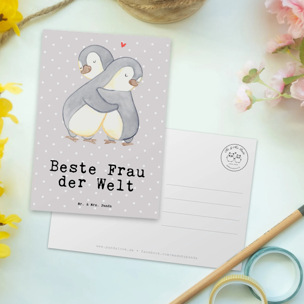 Postkarte Pinguin Beste Frau der Welt Postkarte, Karte, Geschenkkarte, Grußkarte, Einladung, Ansichtskarte, Geburtstagskarte, Einladungskarte, Dankeskarte, Ansichtskarten, Einladung Geburtstag, Einladungskarten Geburtstag, für, Dankeschön, Geschenk, Schenken, Geburtstag, Geburtstagsgeschenk, Geschenkidee, Danke, Bedanken, Mitbringsel, Freude machen, Geschenktipp, Beste, Frau, Ehefrau, Partnerin, Freundin, Traumfrau, Liebling, Ehepartner, Ehe, Gattin, Lebensgefährtin, Braut, Kleinigkeit