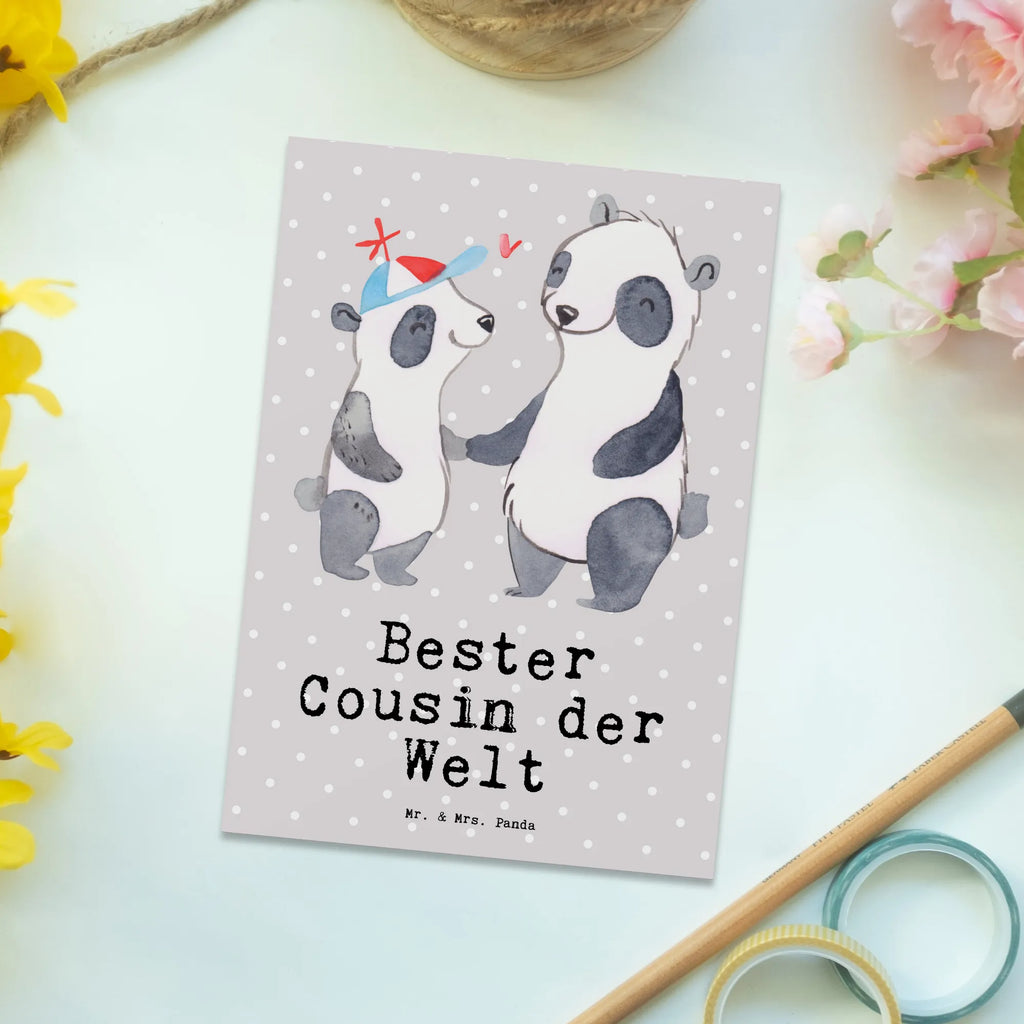 Postkarte Panda Bester Cousin der Welt Postkarte, Karte, Geschenkkarte, Grußkarte, Einladung, Ansichtskarte, Geburtstagskarte, Einladungskarte, Dankeskarte, Ansichtskarten, Einladung Geburtstag, Einladungskarten Geburtstag, für, Dankeschön, Geschenk, Schenken, Geburtstag, Geburtstagsgeschenk, Geschenkidee, Danke, Bedanken, Mitbringsel, Freude machen, Geschenktipp, Cousin, Kousin, Vetter, Sohn von Onkel, Sohn von Tante, Familie, Verwandtschaft, Cousine