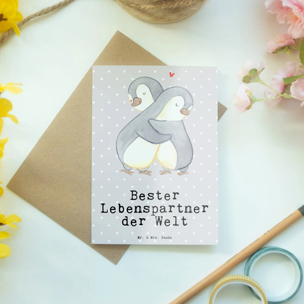 Grußkarte Pinguin Bester Lebenspartner der Welt Grußkarte, Klappkarte, Einladungskarte, Glückwunschkarte, Hochzeitskarte, Geburtstagskarte, Karte, Ansichtskarten, für, Dankeschön, Geschenk, Schenken, Geburtstag, Geburtstagsgeschenk, Geschenkidee, Danke, Bedanken, Mitbringsel, Freude machen, Geschenktipp, Lebenspartner, Ehepartner, Partner, Ehemann, Ehefrau, Liebe, Freund, Freundin, Hochzeitstag, verliebt