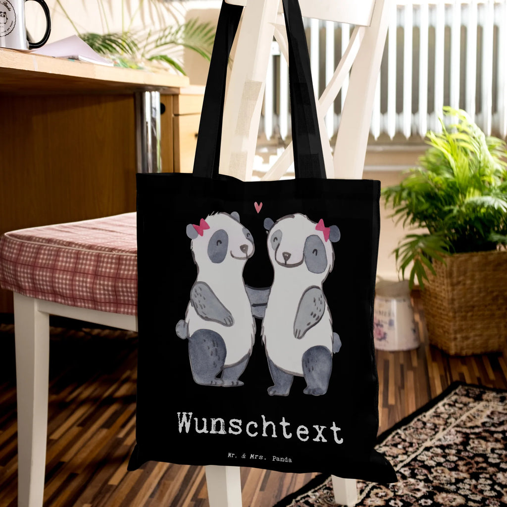 Personalisierte Tragetasche Panda Beste Schwester der Welt Personalisierte Beuteltasche, Personalisierter Beutel, Personalisierte Einkaufstasche, Personalisierter Jutebeutel, Personalisierter Stoffbeutel, Tragetasche mit Namen, Einkaufstasche mit Namen, Stoffbeutel mit Namen, Personalisierte Tasche, Personalisierte Jutetasche, Personalisierte Kindergartentasche, für, Dankeschön, Geschenk, Schenken, Geburtstag, Geburtstagsgeschenk, Geschenkidee, Danke, Bedanken, Mitbringsel, Freude machen, Geschenktipp, Schwestern, Schwester, Geschwister, Schwesterherz, Sister, Familie, Kleinigkeit, Beste, Tochter, Liebe, Kinder