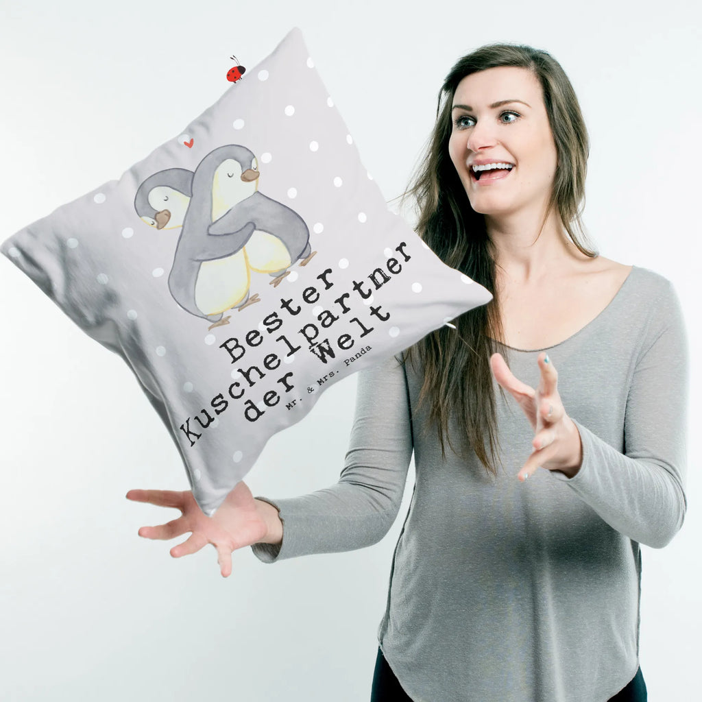 40x40 Kissen Pinguin Bester Kuschelpartner der Welt Kissenhülle, Kopfkissen, Sofakissen, Dekokissen, Motivkissen, sofakissen, sitzkissen, Kissen, Kissenbezüge, Kissenbezug 40x40, Kissen 40x40, Kissenhülle 40x40, Zierkissen, Couchkissen, Dekokissen Sofa, Sofakissen 40x40, Dekokissen 40x40, Kopfkissen 40x40, Kissen 40x40 Waschbar, für, Dankeschön, Geschenk, Schenken, Geburtstag, Geburtstagsgeschenk, Geschenkidee, Danke, Bedanken, Mitbringsel, Freude machen, Geschenktipp, Kuschelpartner, Lebenspartner, Ehepartner, Partner, Ehemann, Ehefrau, Kuscheln, Bett, Liebe, Freund, Freundin, Hochzeitstag, verliebt